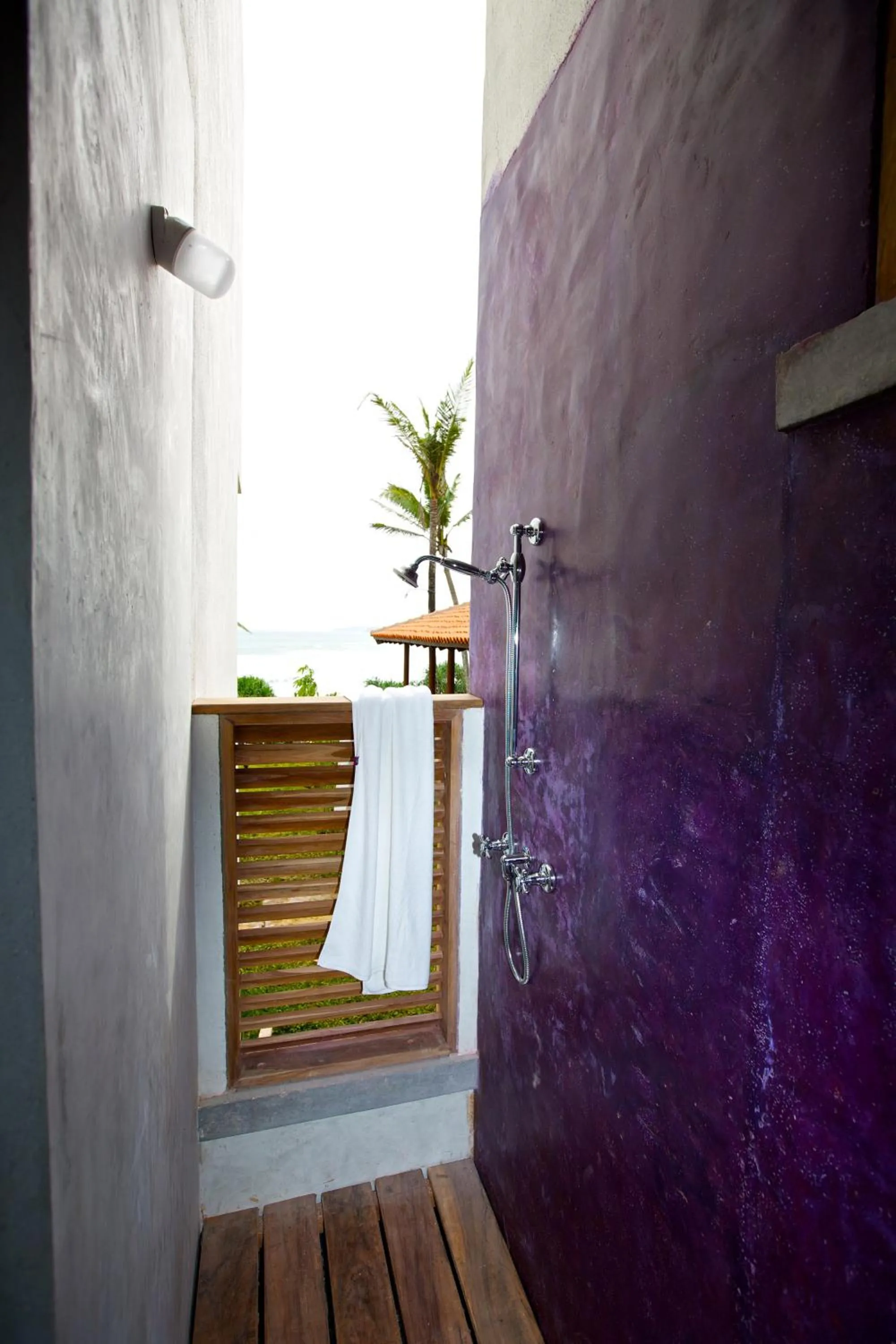 Bathroom in UTMT - Underneath The Mango Tree Spa & Beach Resort