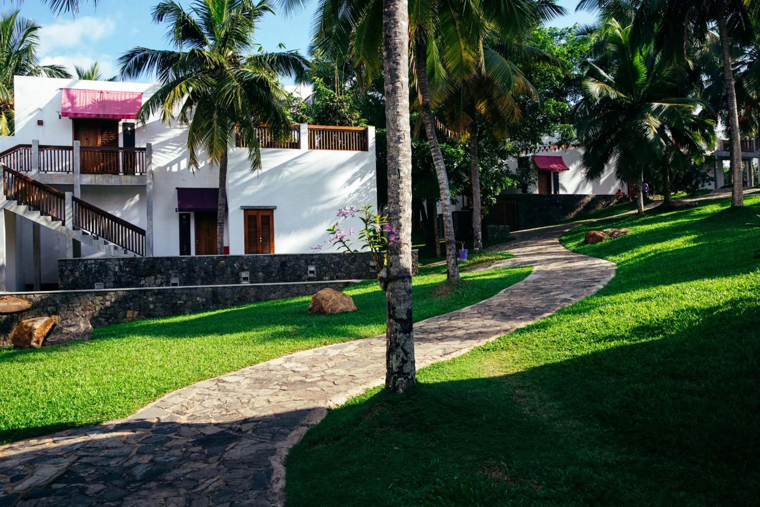 UTMT - Underneath The Mango Tree Spa & Beach Resort