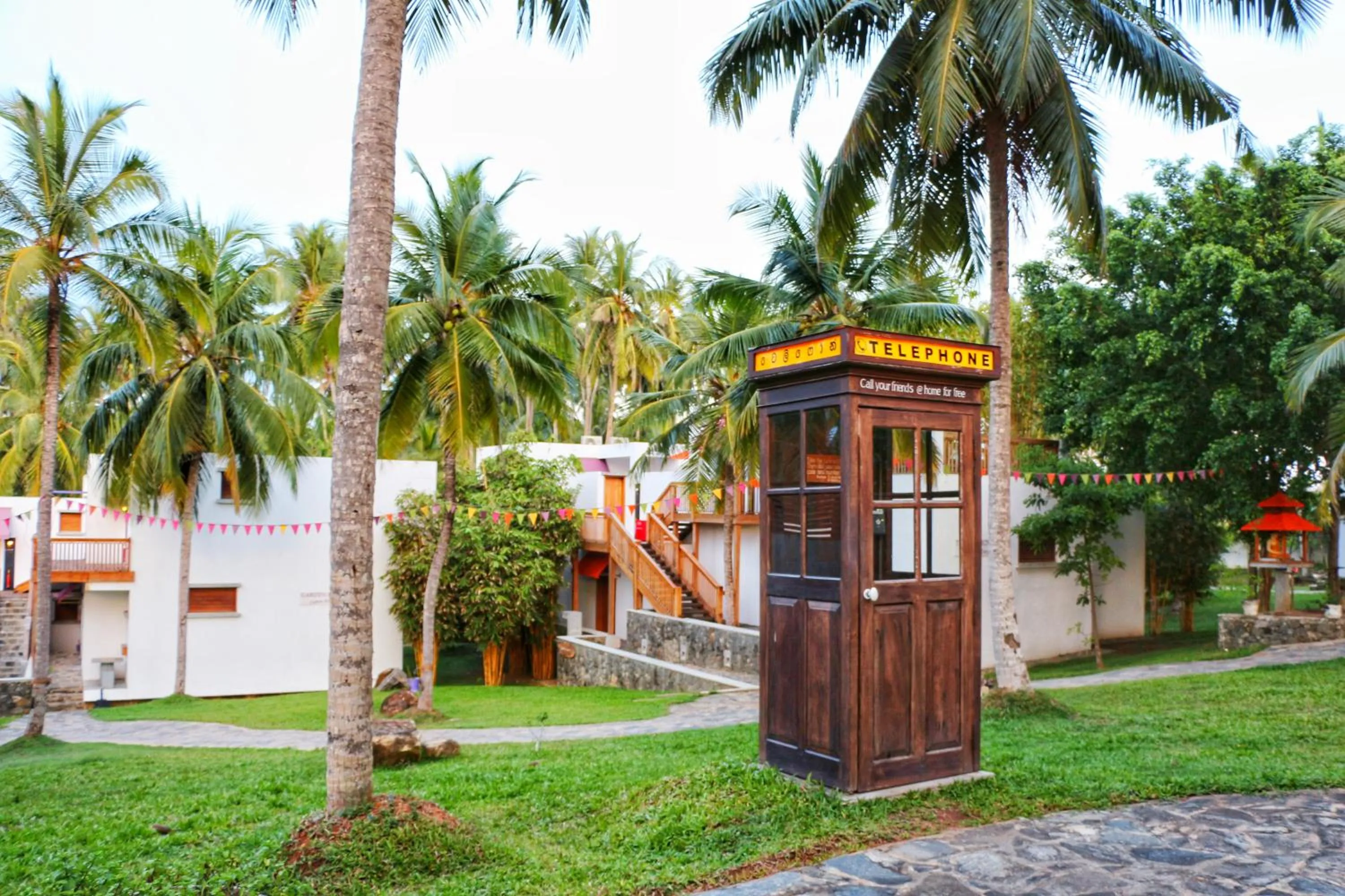 UTMT - Underneath The Mango Tree Spa & Beach Resort