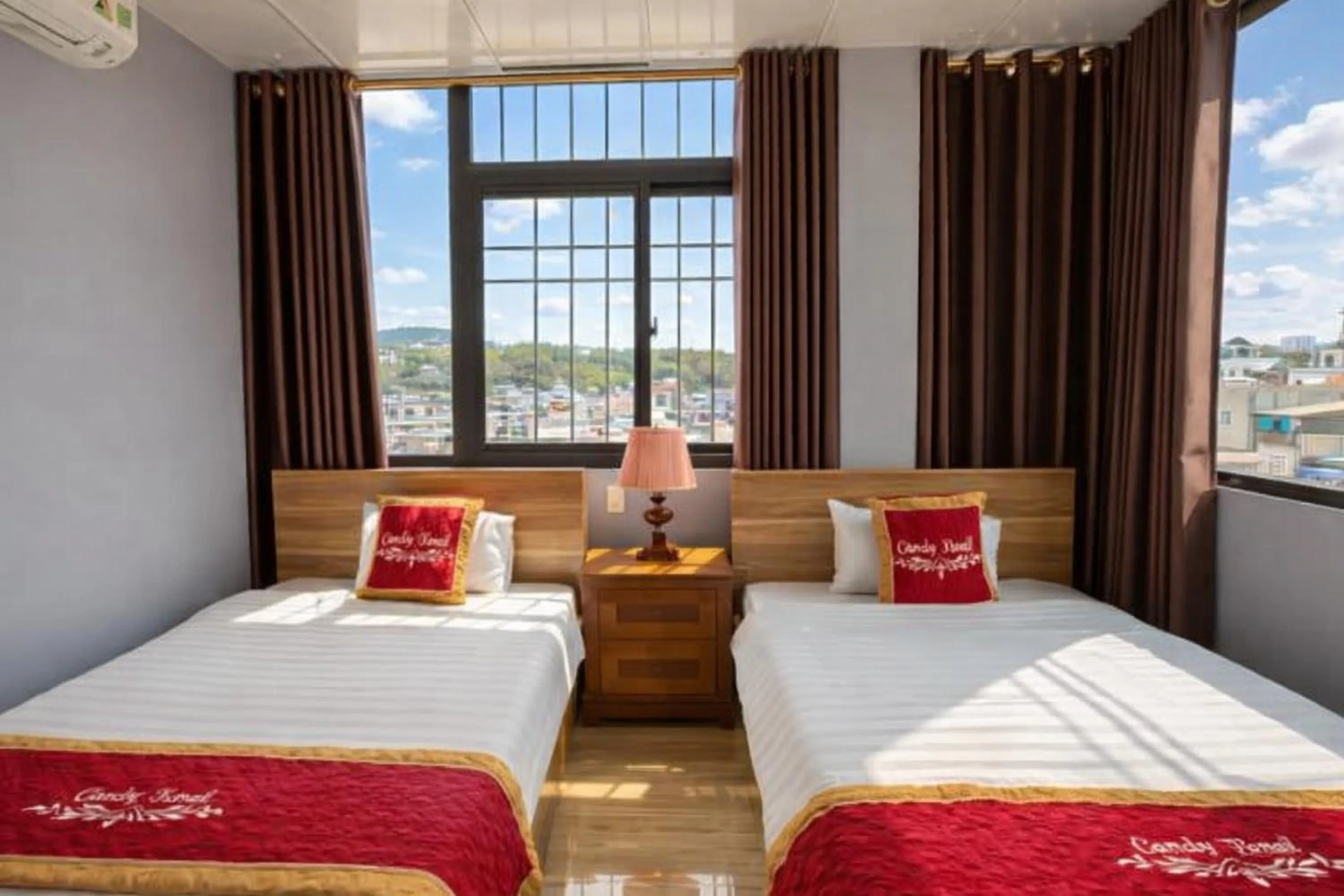 Photo of the whole room, Bed in Candy Hotel Hạ Long