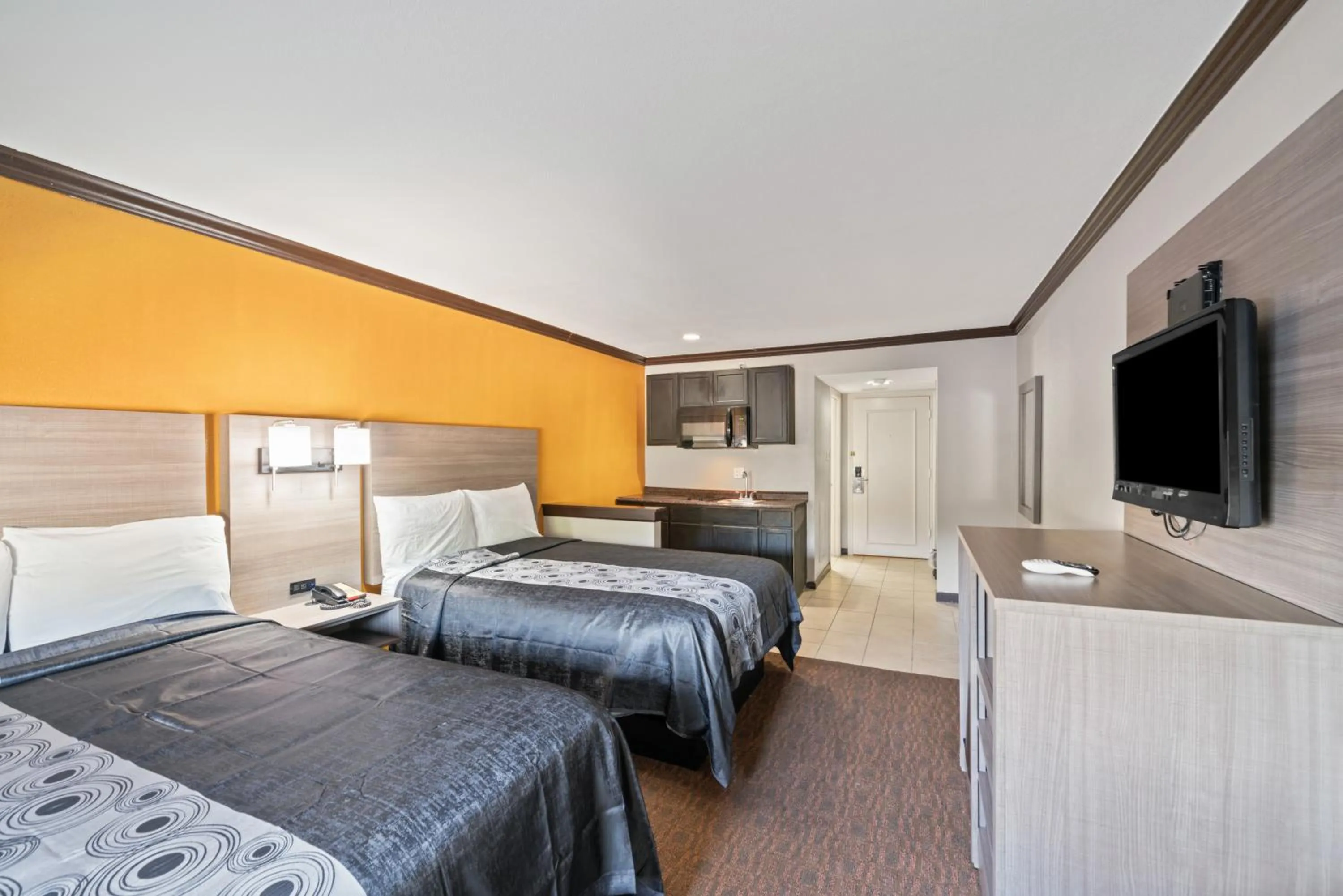 Bed in Americas Best Value Inn & Suites Brenham