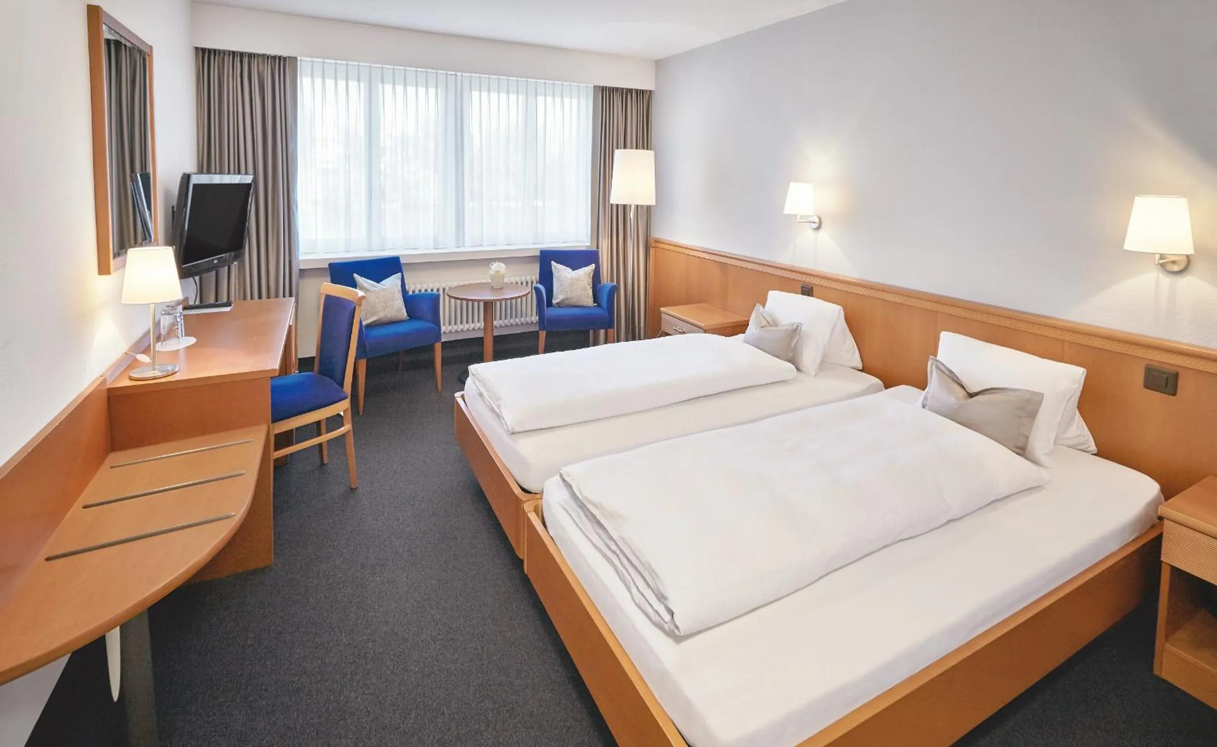 Bed in Hotel Schiff am Rhein