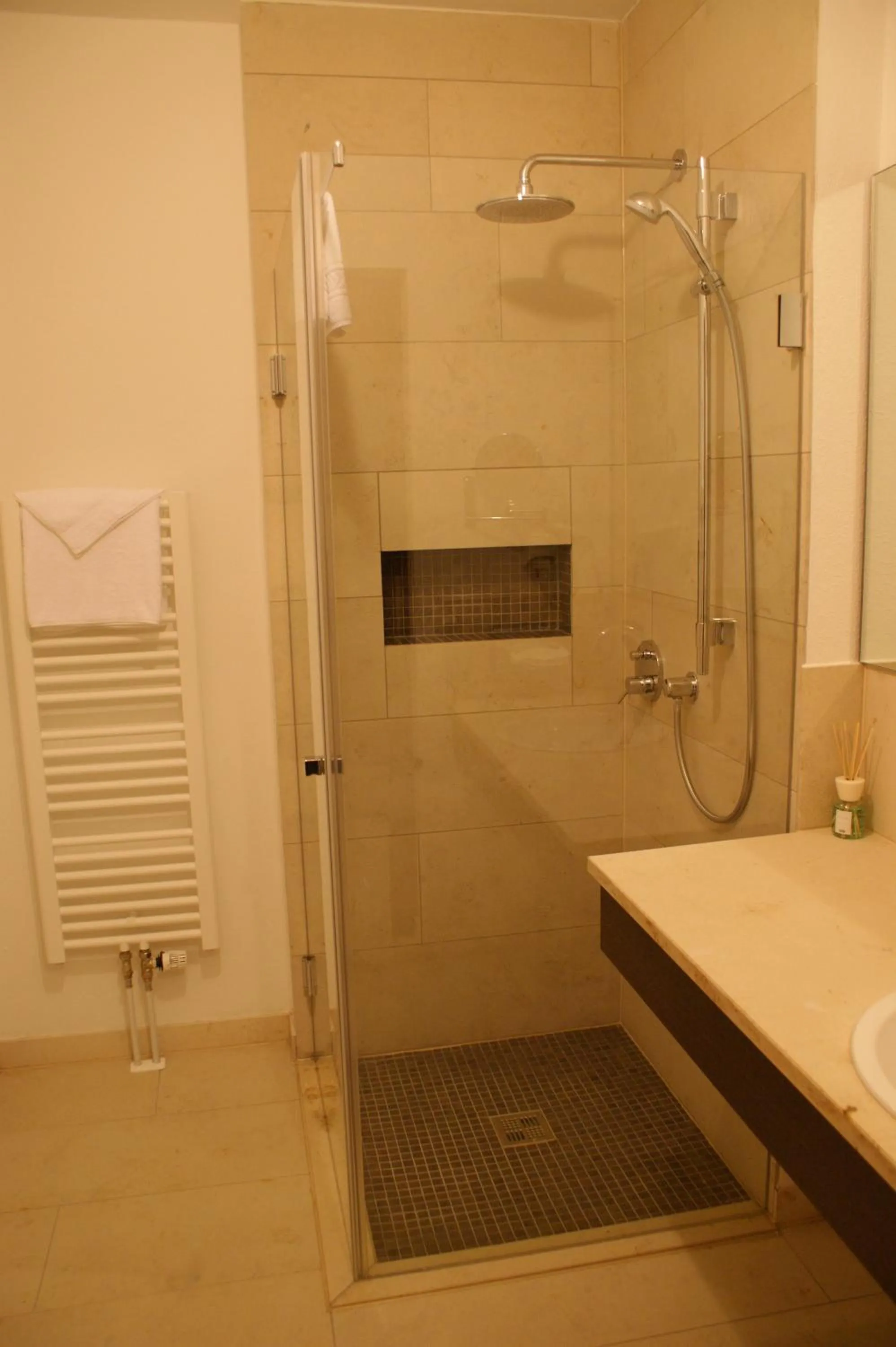 Bathroom in KH Hotel mit Restaurant