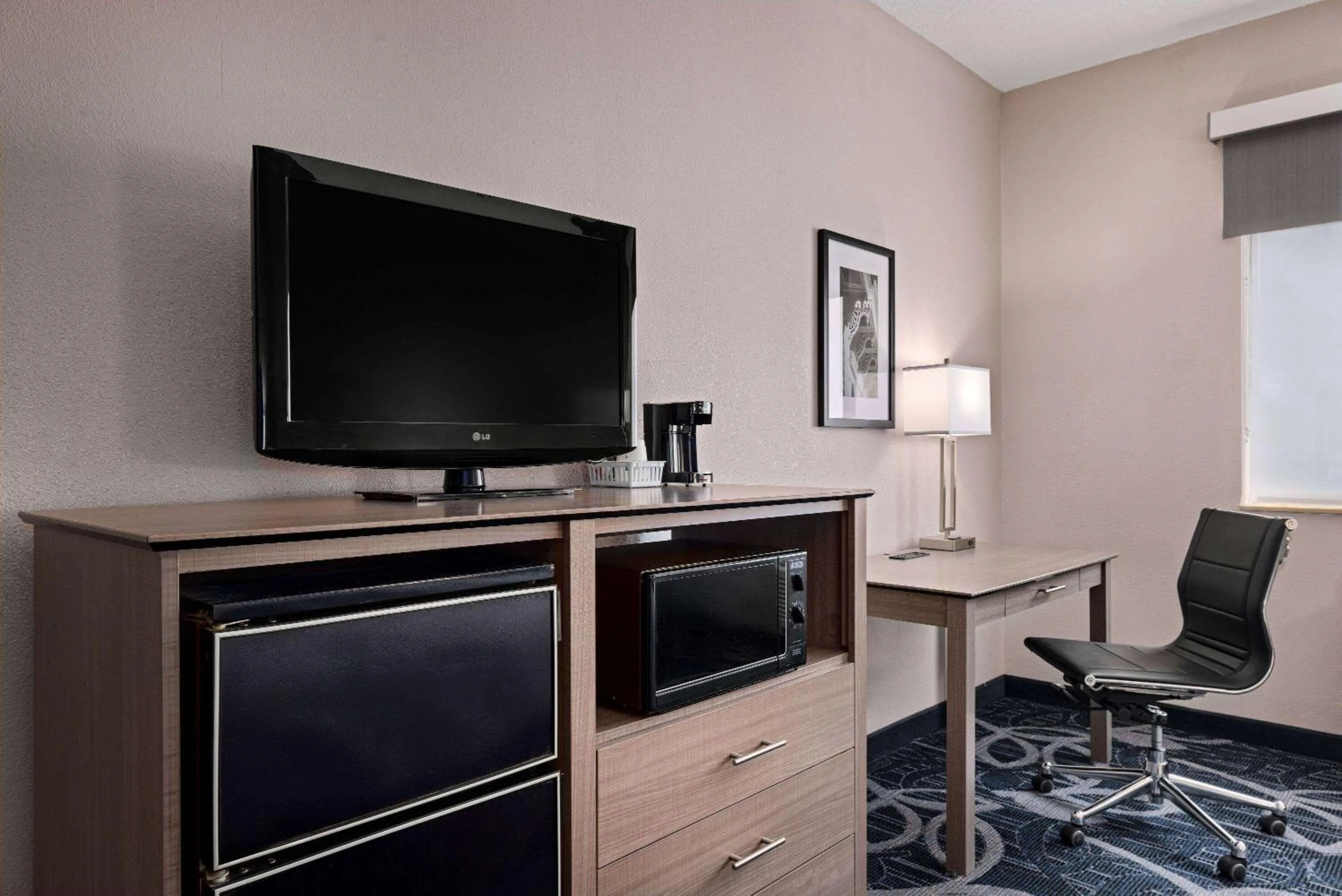 Photo of the whole room in Baymont by Wyndham Waterloo