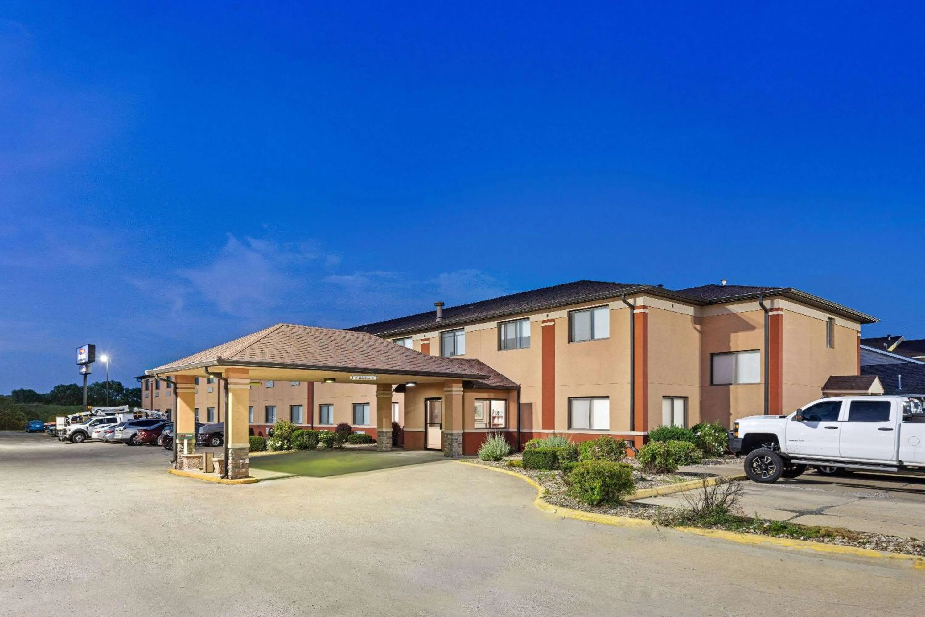 Property building in Baymont by Wyndham Waterloo