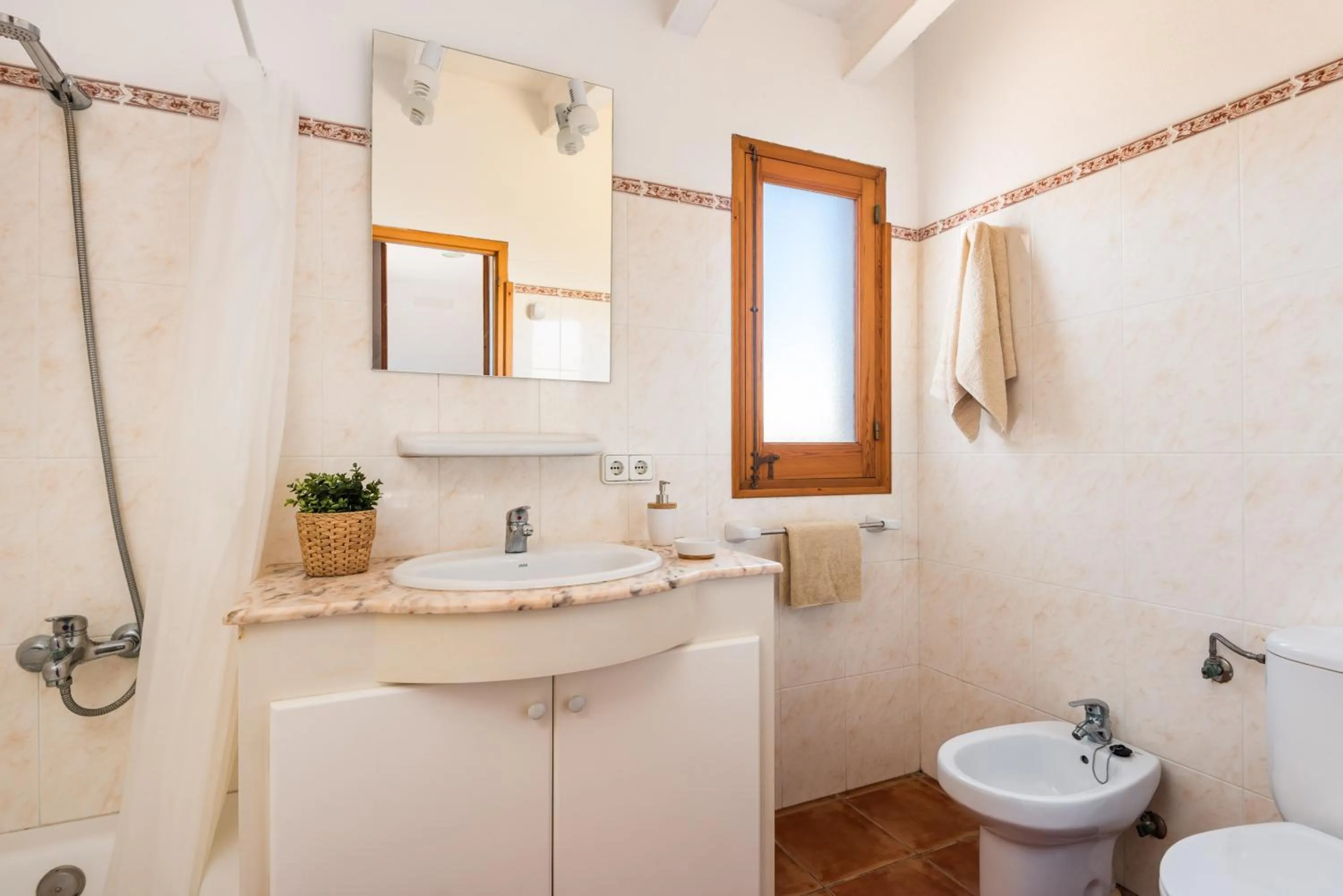 Bathroom in Villa Binisaret I by Mauter Villas