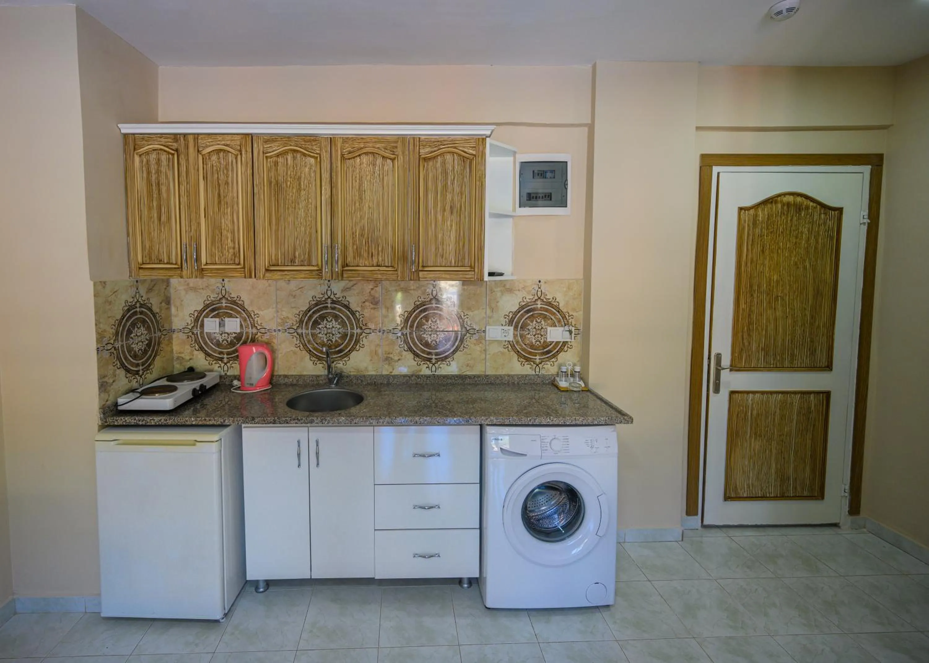 Kitchen or kitchenette in Speedy Apart Otel