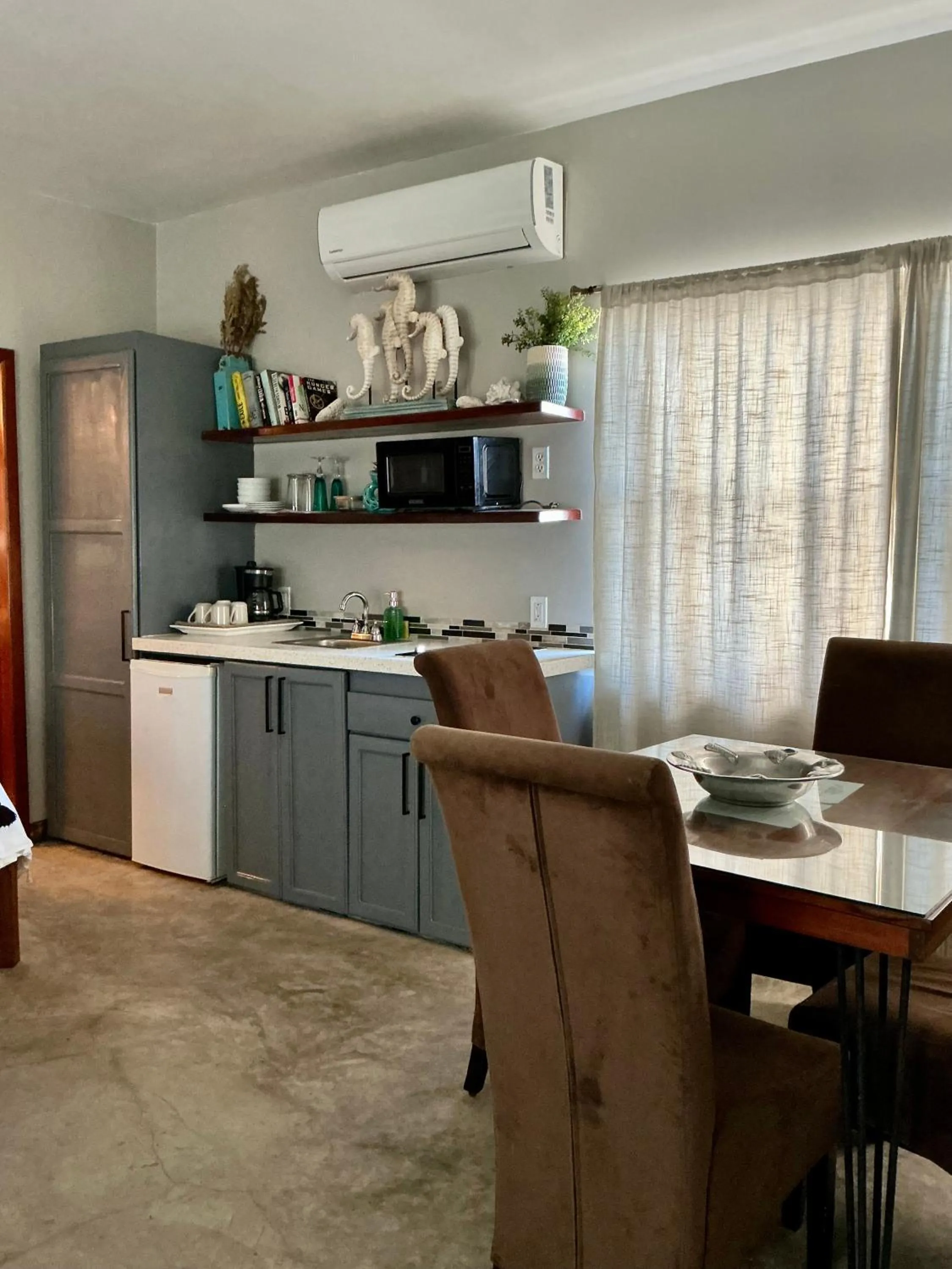 Decorative detail in Mata Rocks Resort