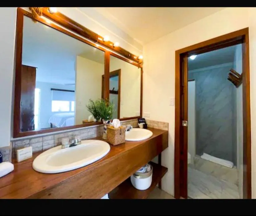 Bathroom in Mata Rocks Resort