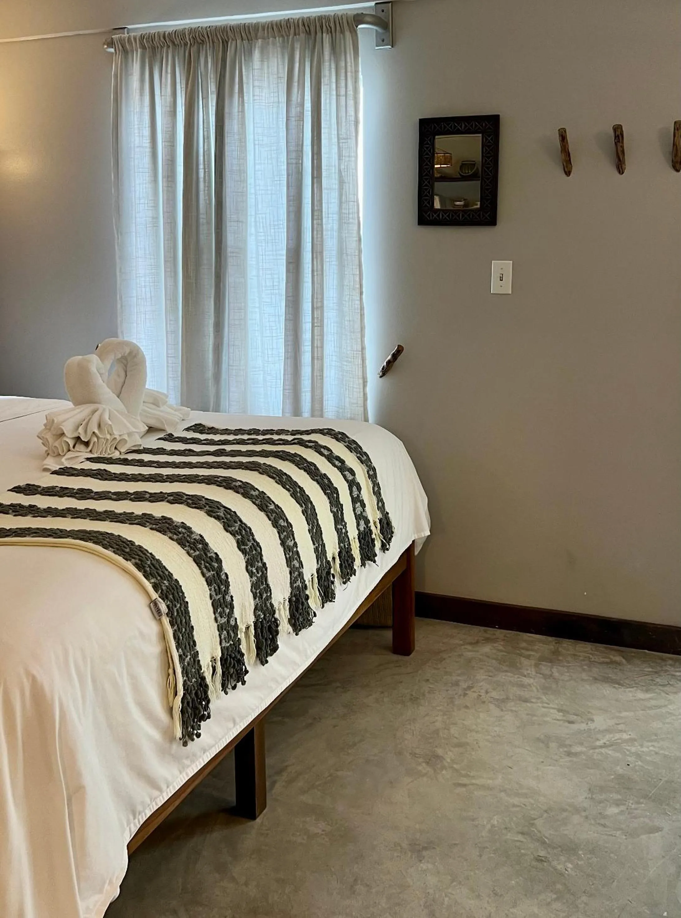 Decorative detail, Bed in Mata Rocks Resort