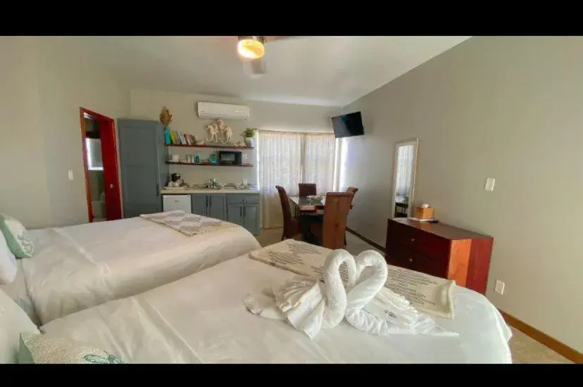 Queen Room with Pool View in Mata Rocks Resort Queen Room with Pool View in Mata Rocks Resort