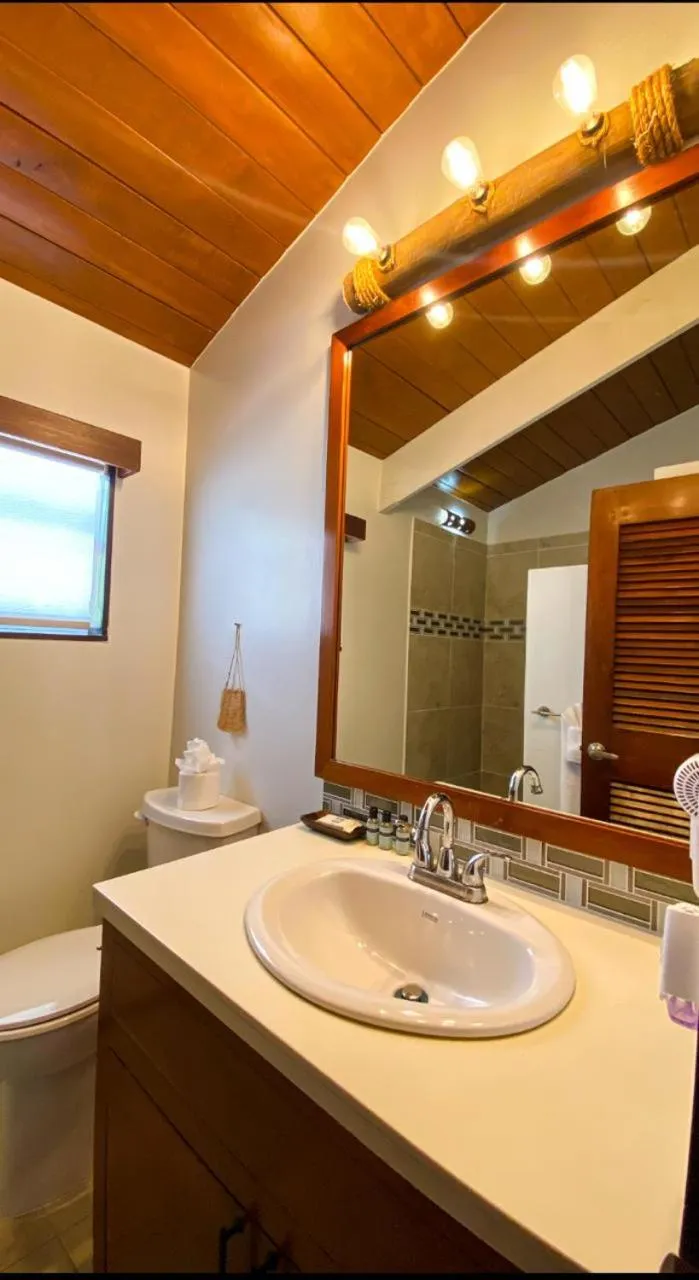 Bathroom in Mata Rocks Resort