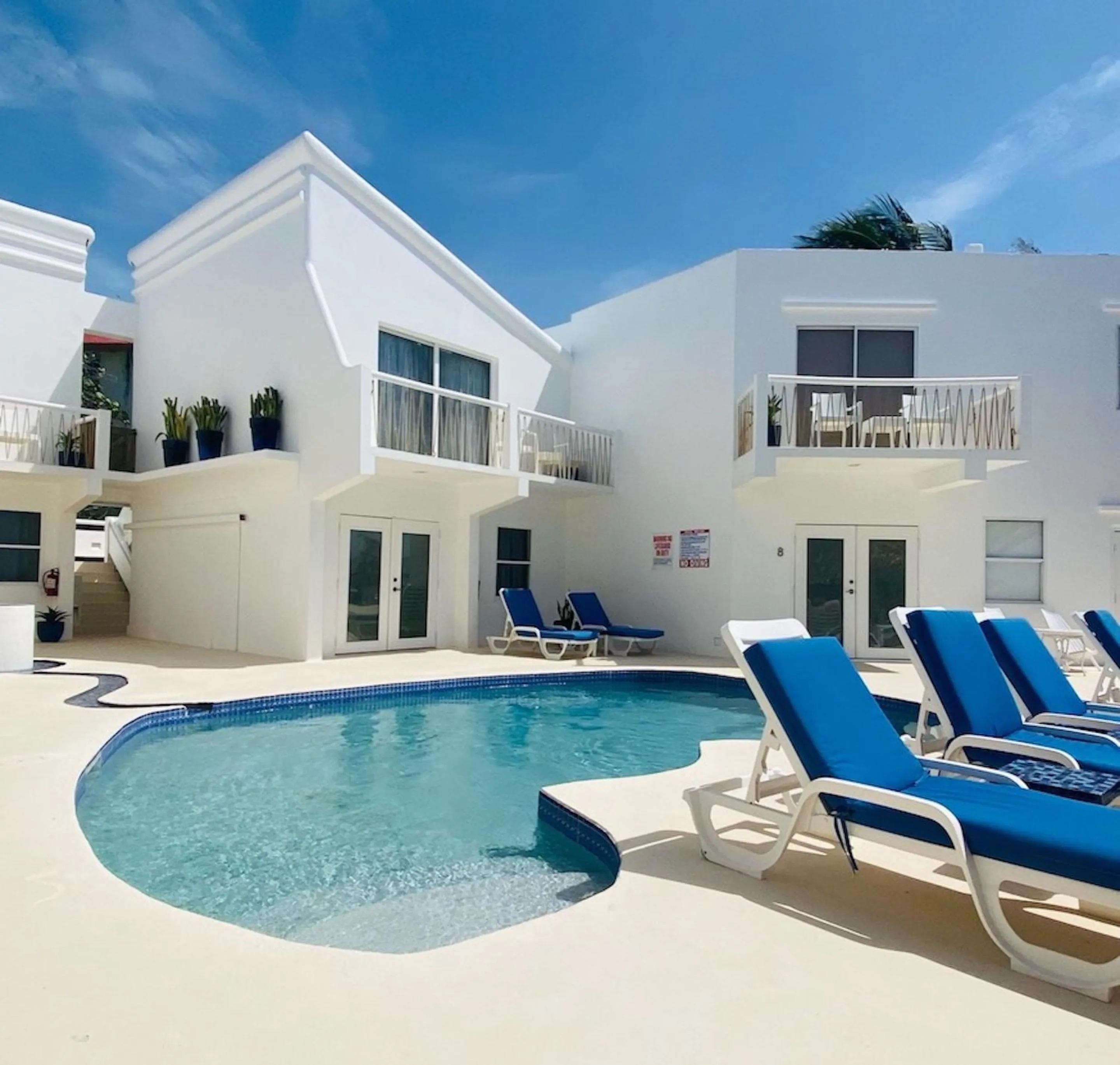 Property building in Mata Rocks Resort