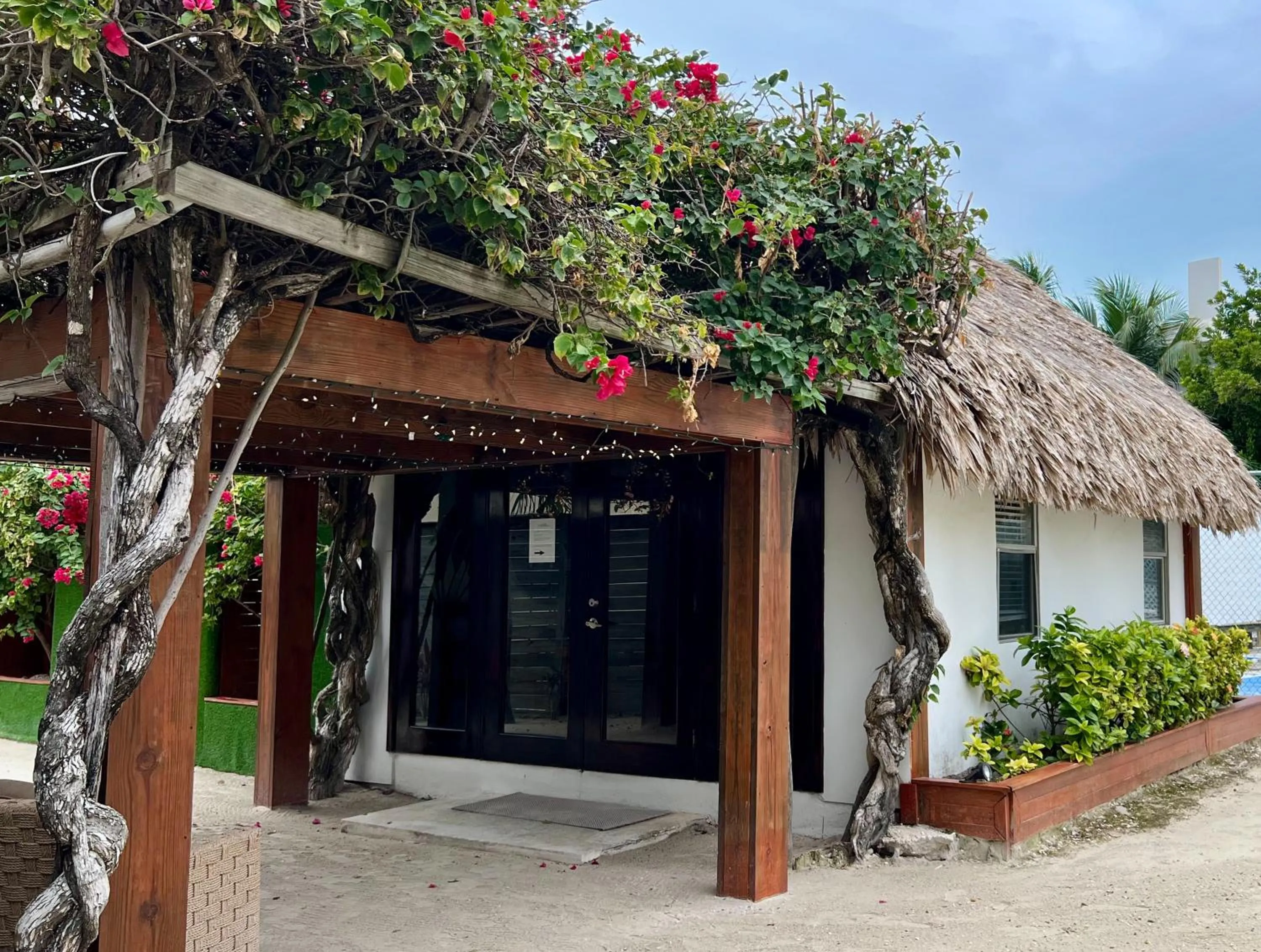 Property building in Mata Rocks Resort