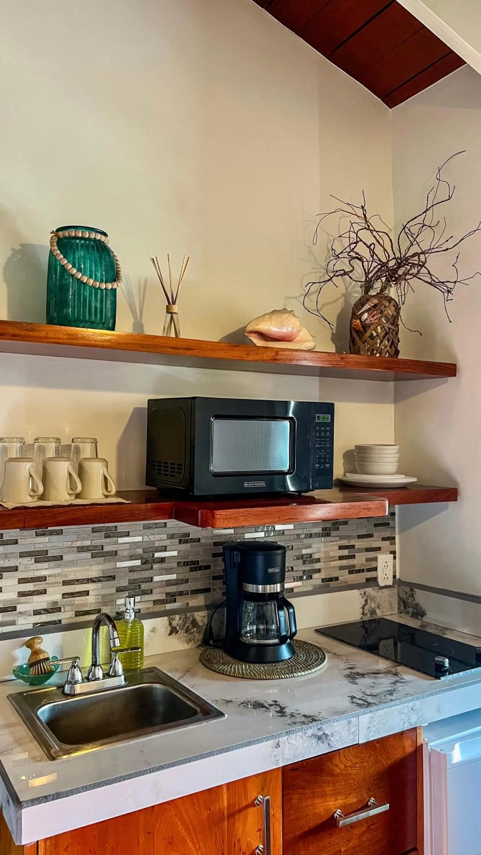 Kitchen or kitchenette in Mata Rocks Resort