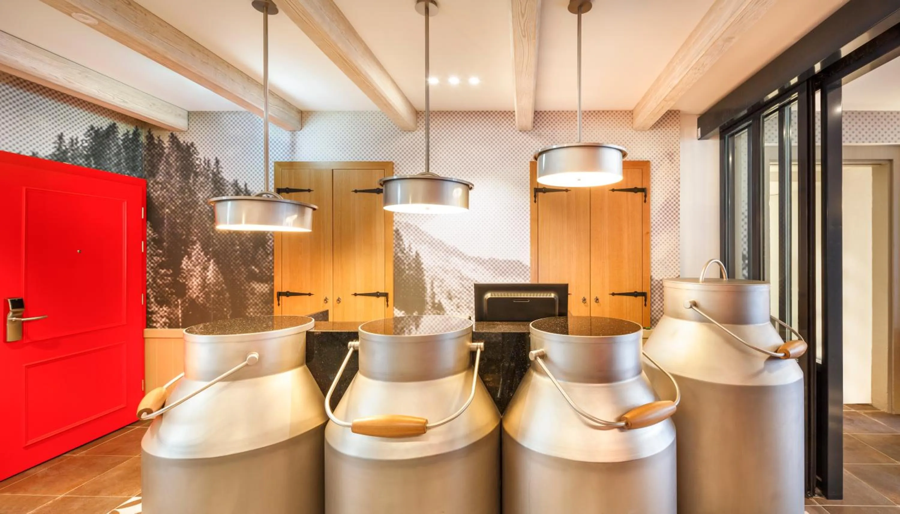 Decorative detail in Swiss Night by Fassbind