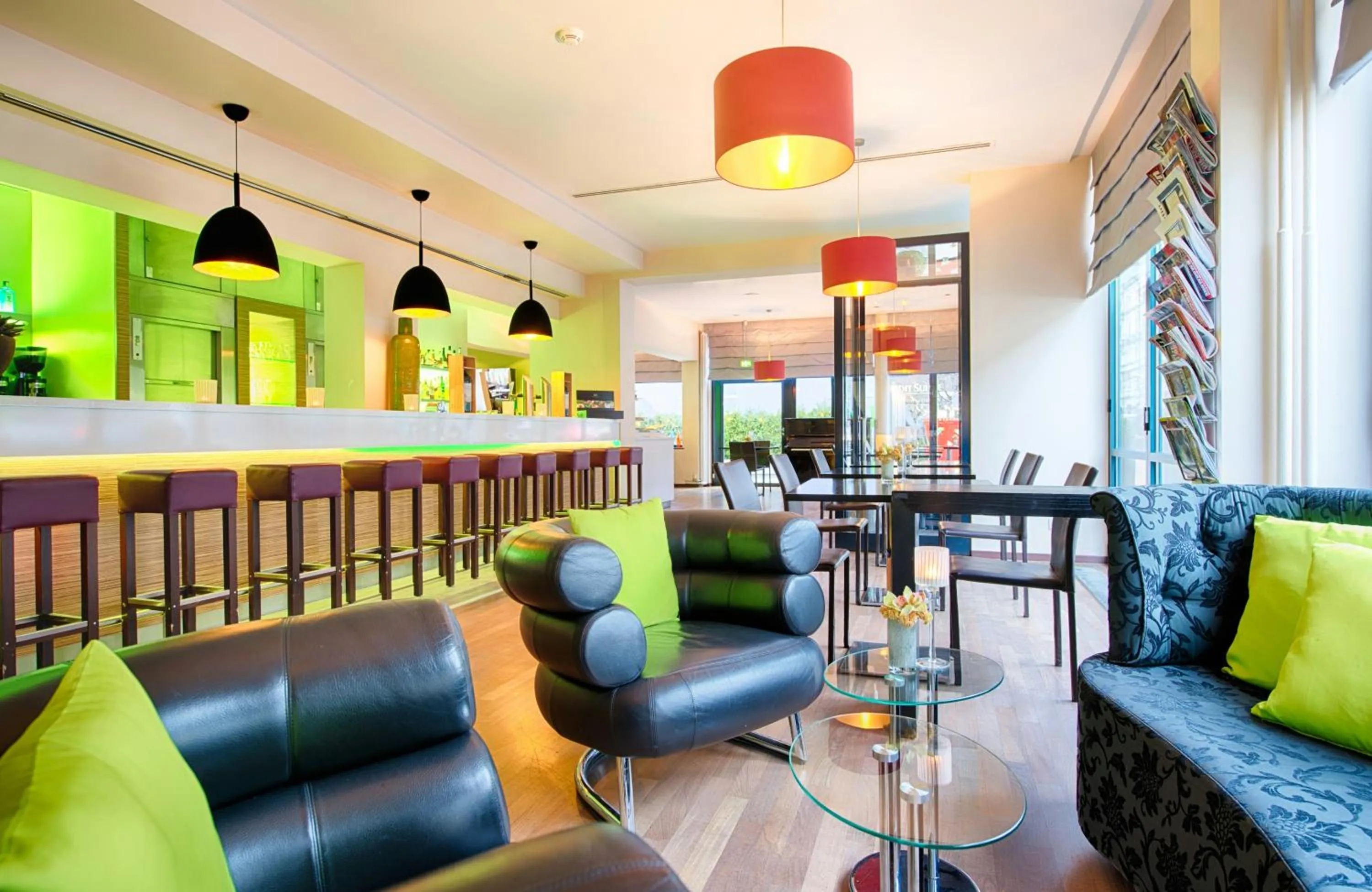 Lounge or bar in Leonardo Boutique Hotel Rigihof Zurich