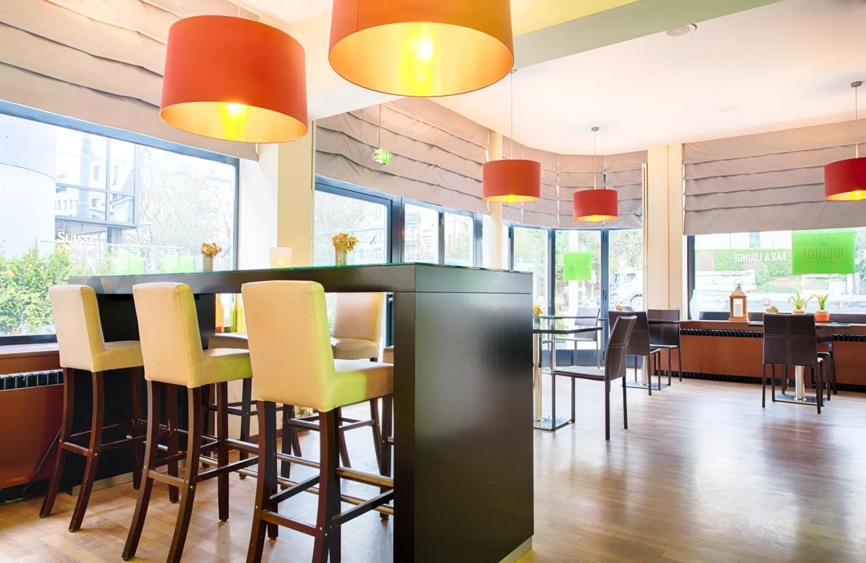 Lounge or bar in Leonardo Boutique Hotel Rigihof Zurich