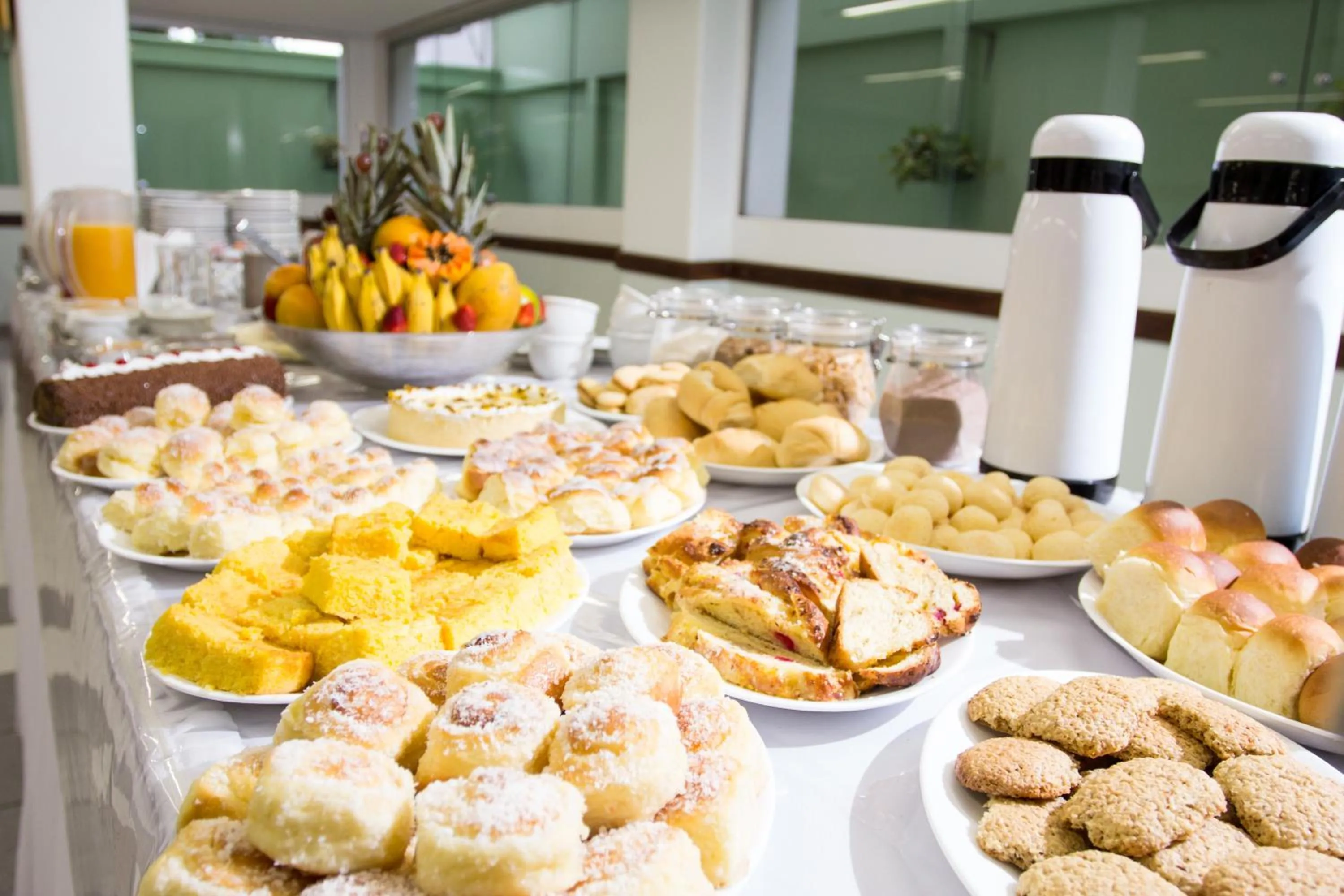 Restaurant/places to eat in Montblanc Hotel