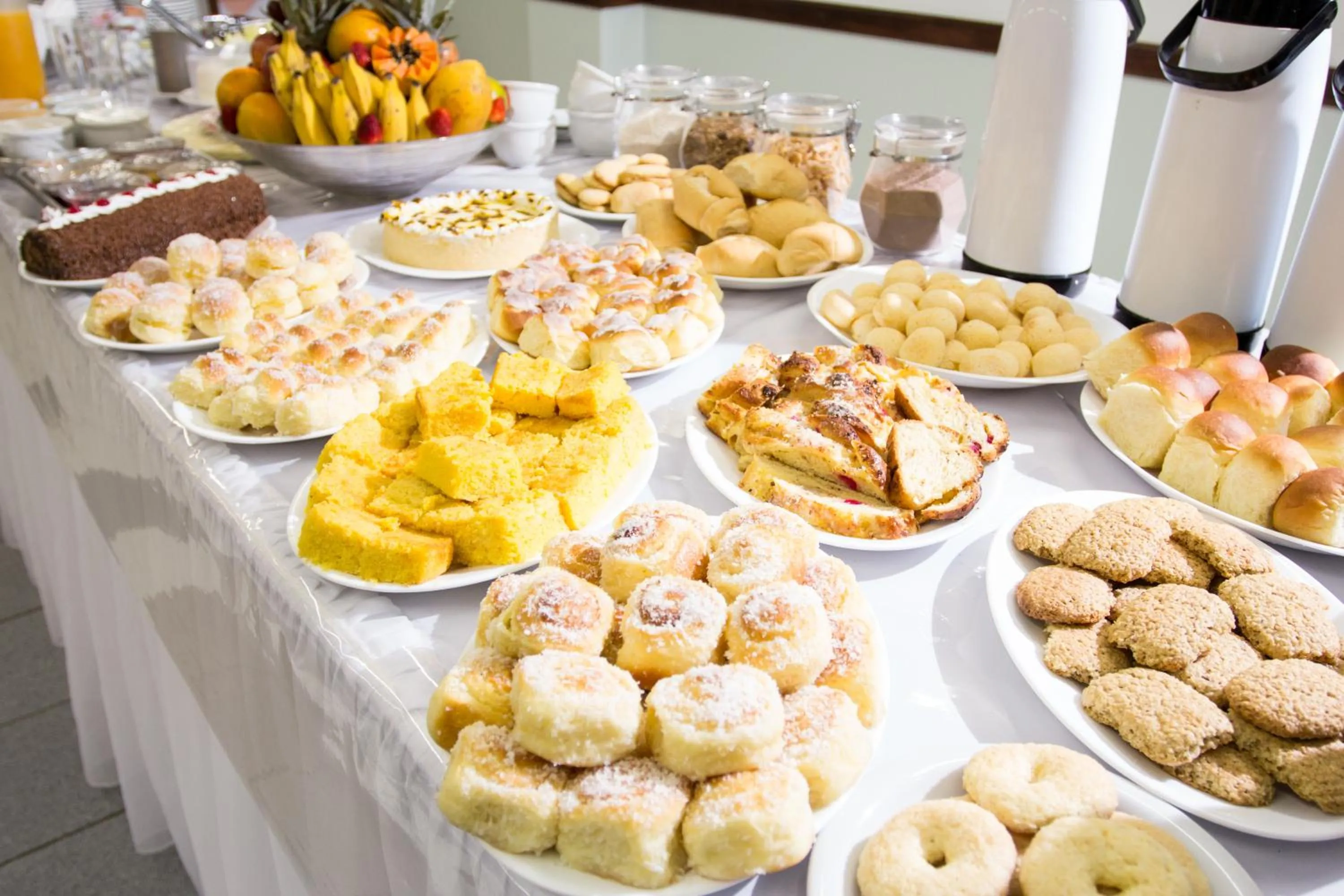 Restaurant/places to eat in Montblanc Hotel