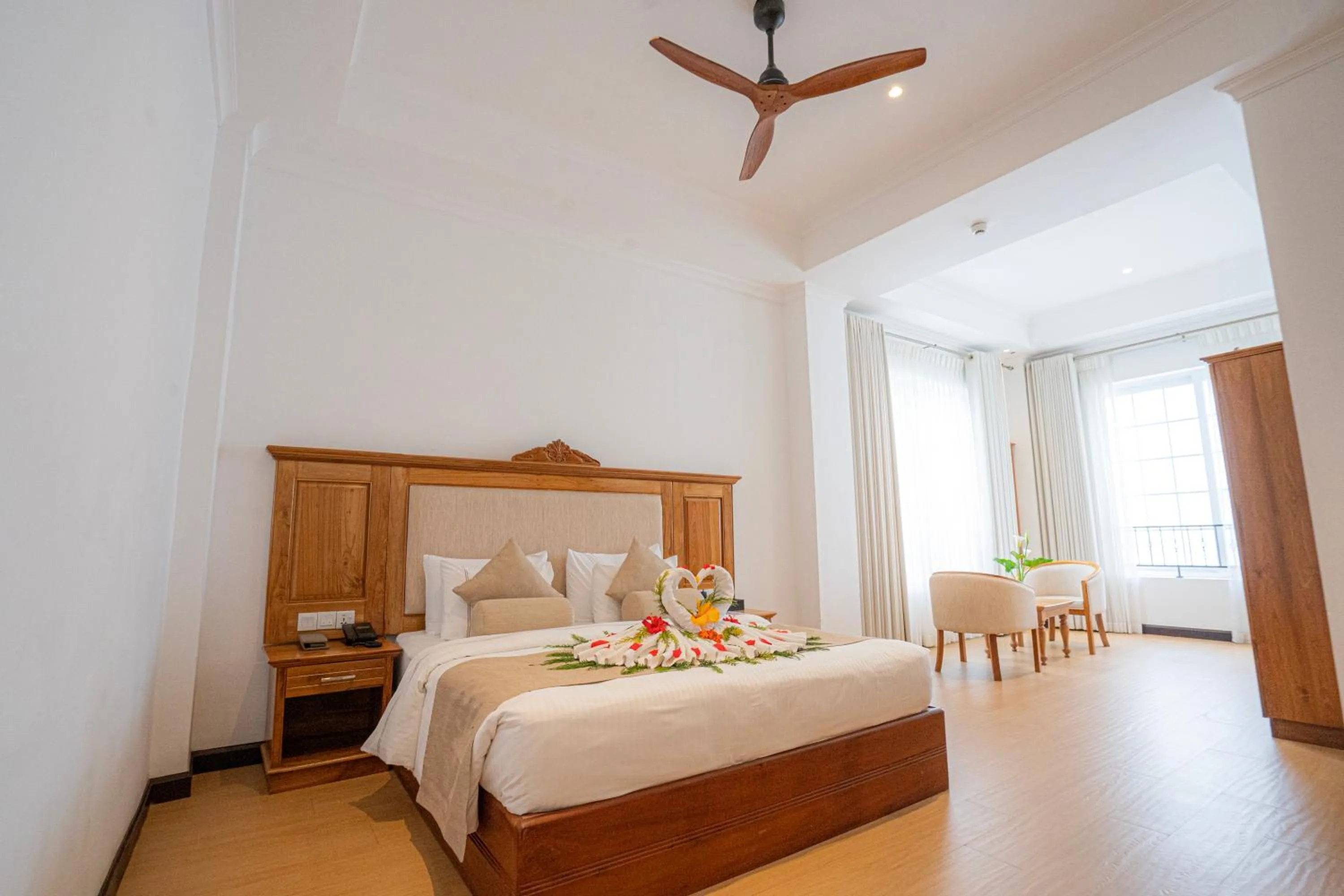 Property building, Bed in Araliya Red - Budget friendly Hotel- Where you find stunning 360 panoramic view of Nuwara Eliya