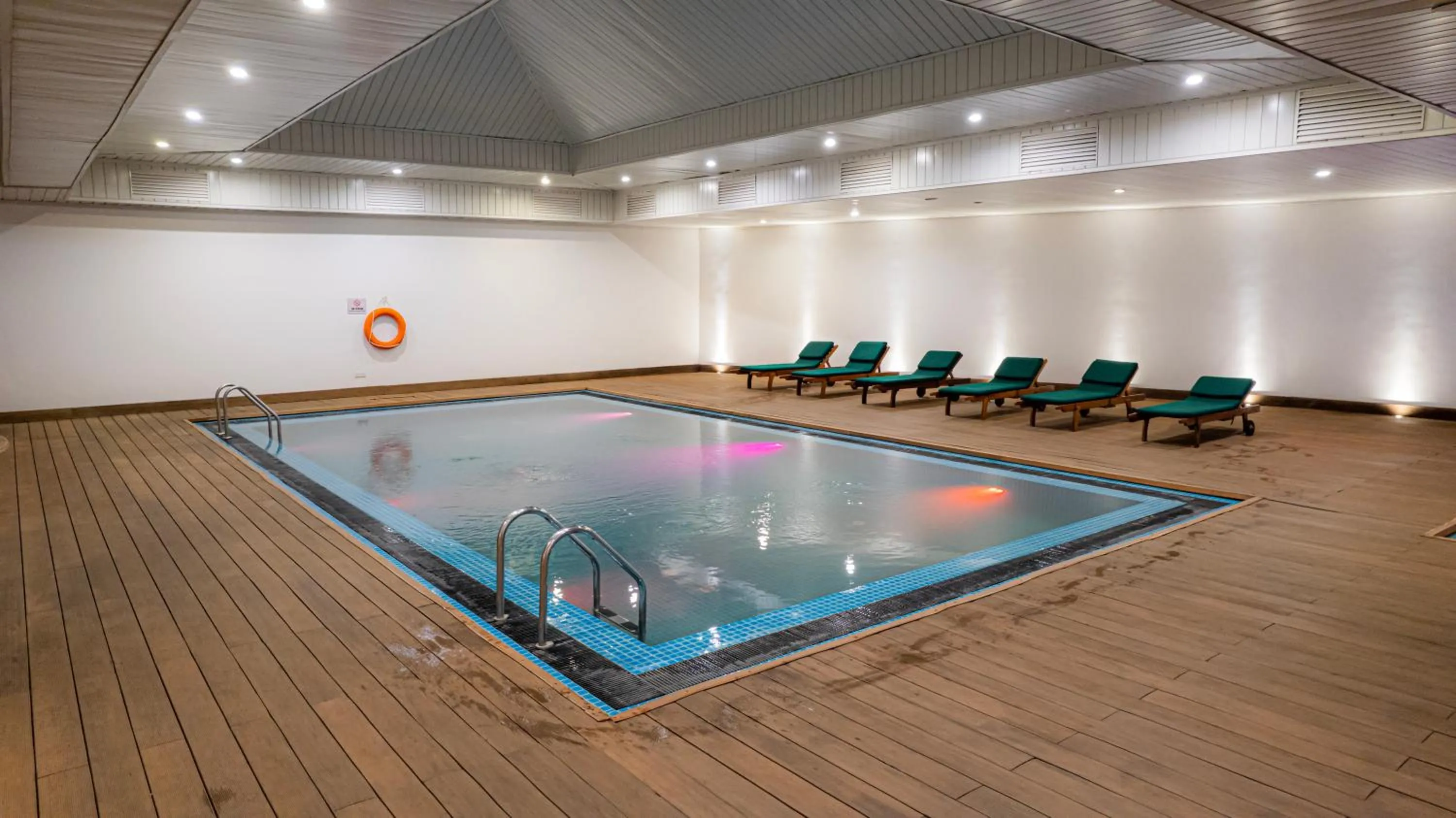 Swimming pool in Araliya Red - Budget friendly Hotel- Where you find stunning 360 panoramic view of Nuwara Eliya