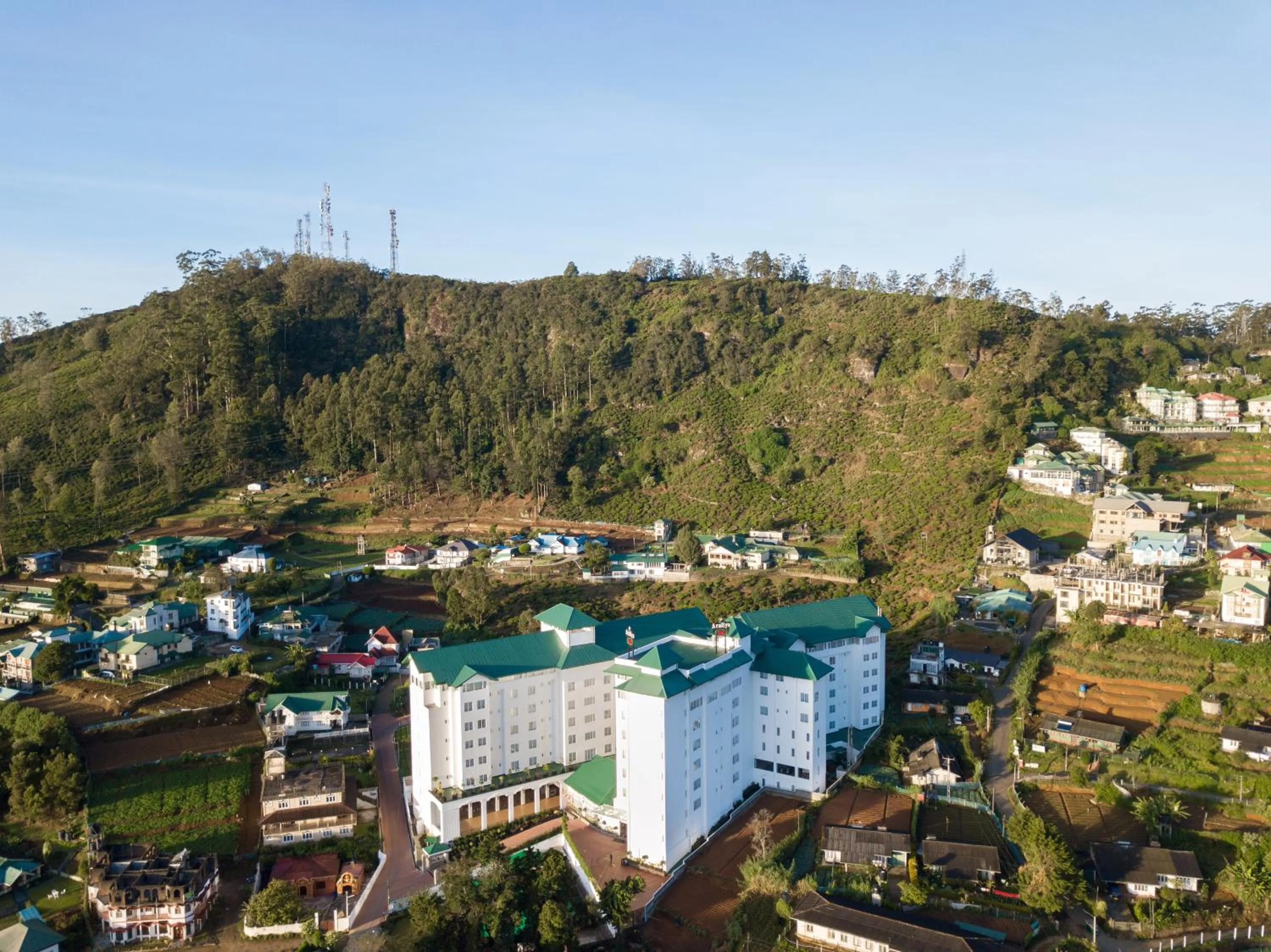Property building in Araliya Red - Budget friendly Hotel- Where you find stunning 360 panoramic view of Nuwara Eliya