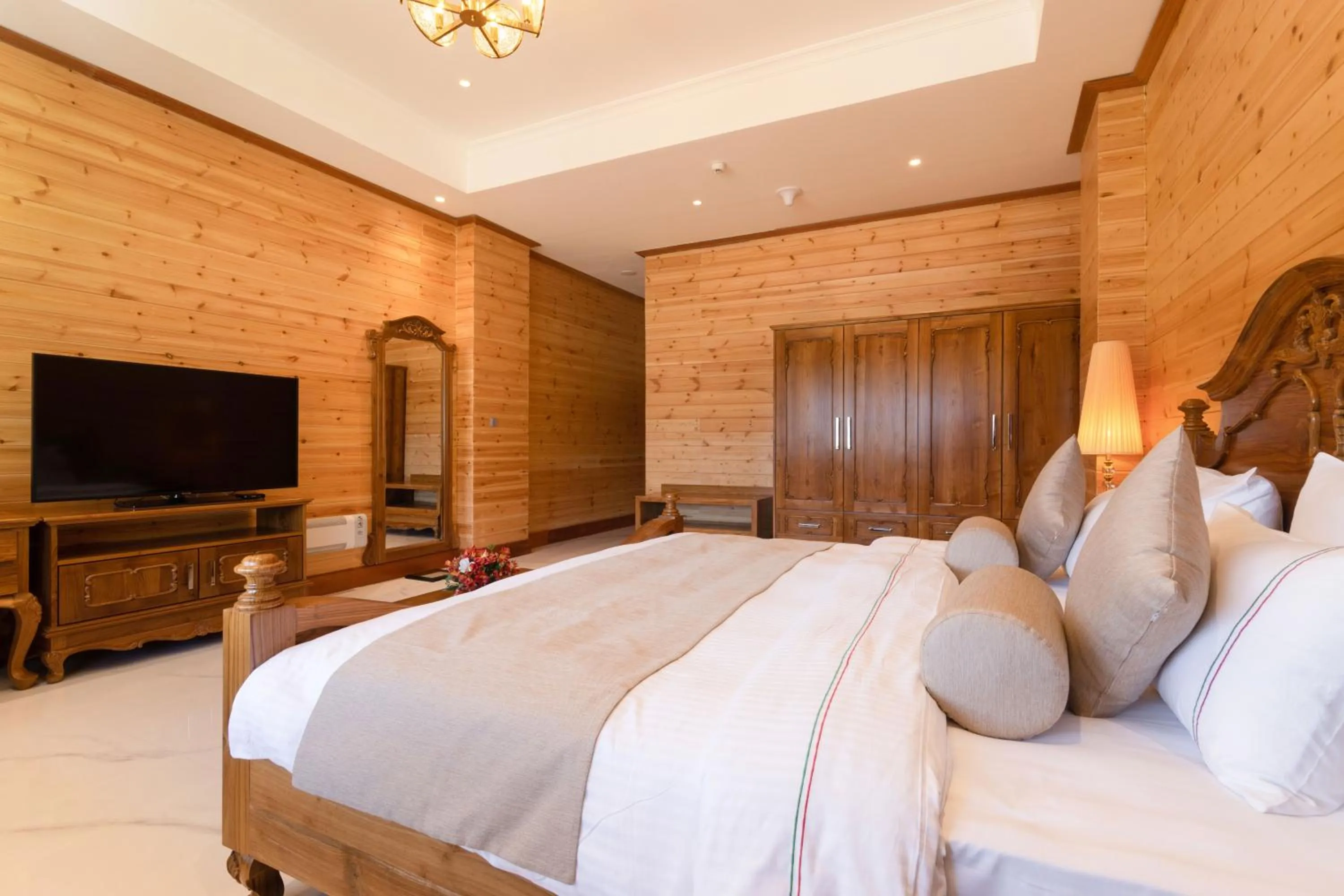 Bedroom, Bed in Araliya Red - Budget friendly Hotel- Where you find stunning 360 panoramic view of Nuwara Eliya