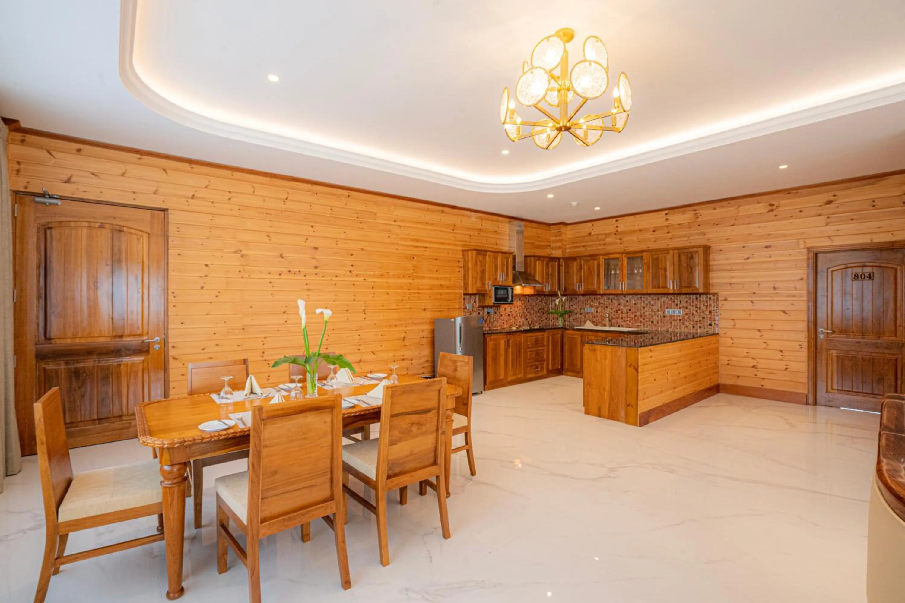 Property building in Araliya Red - Budget friendly Hotel- Where you find stunning 360 panoramic view of Nuwara Eliya