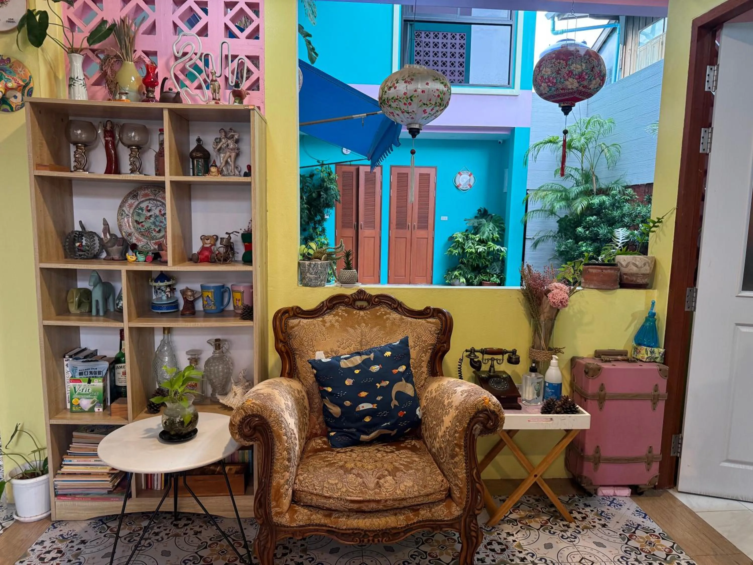 Seating area in Chor Chang House