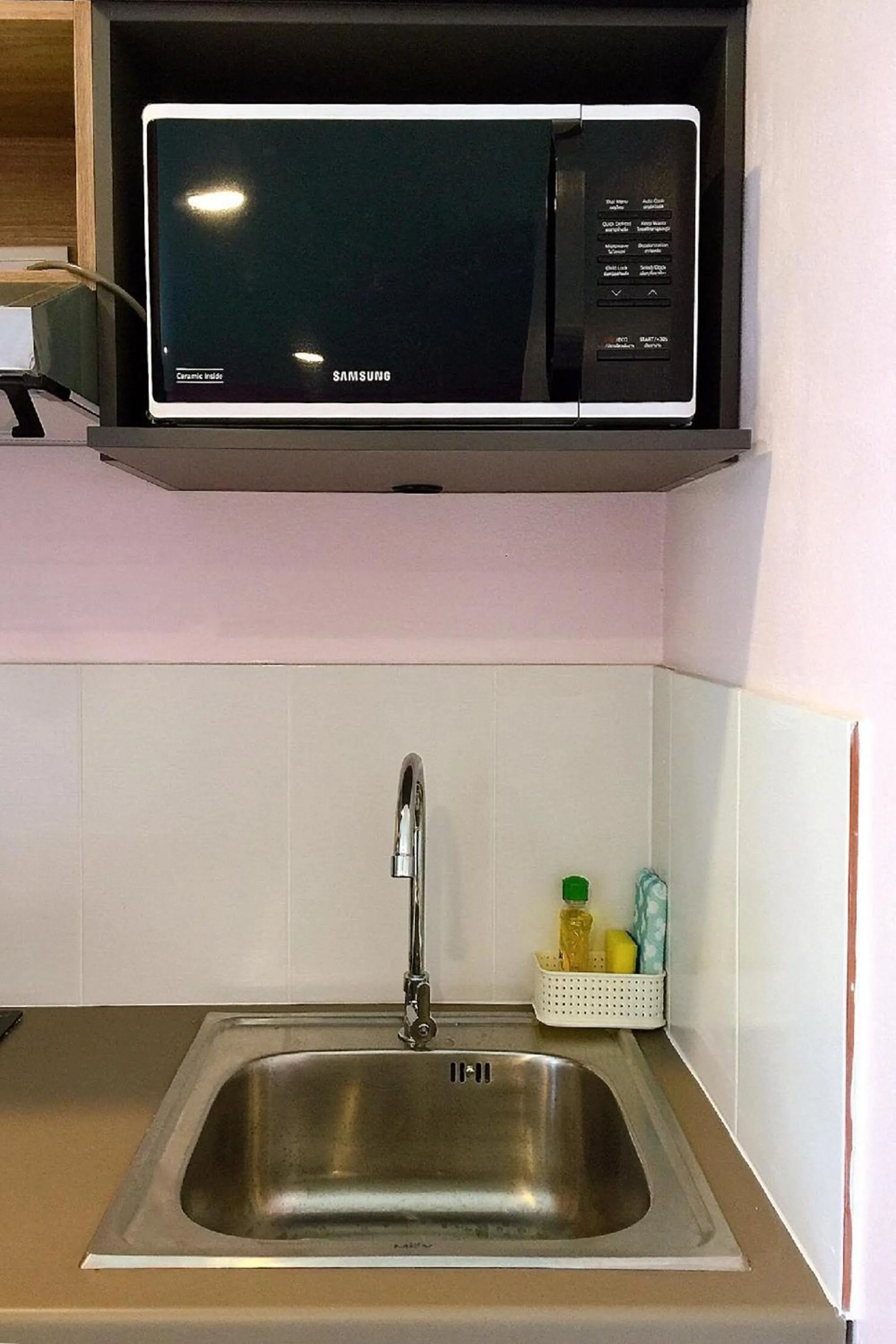 Kitchen or kitchenette in Chor Chang House
