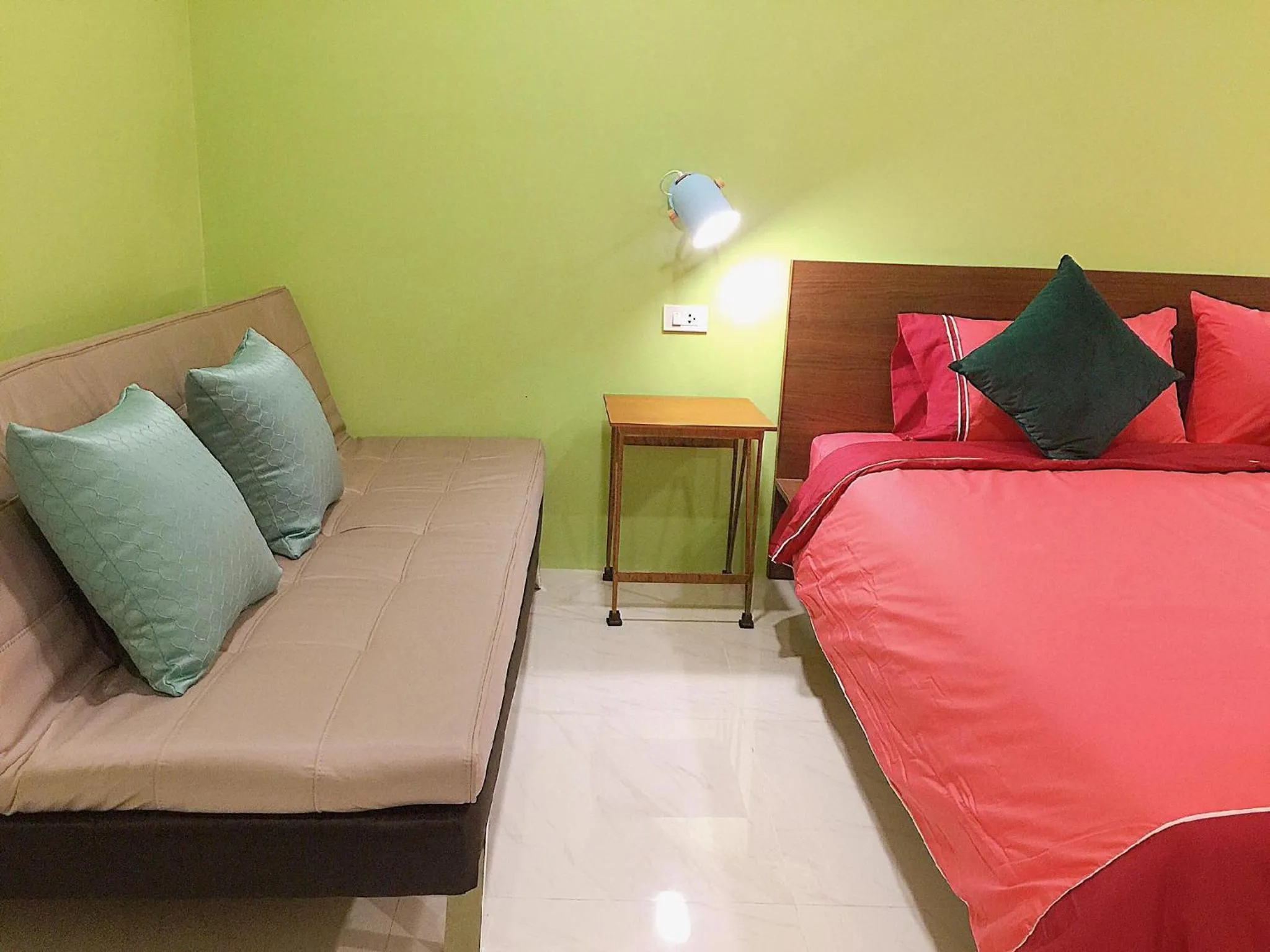 Bedroom, Bed in Chor Chang House