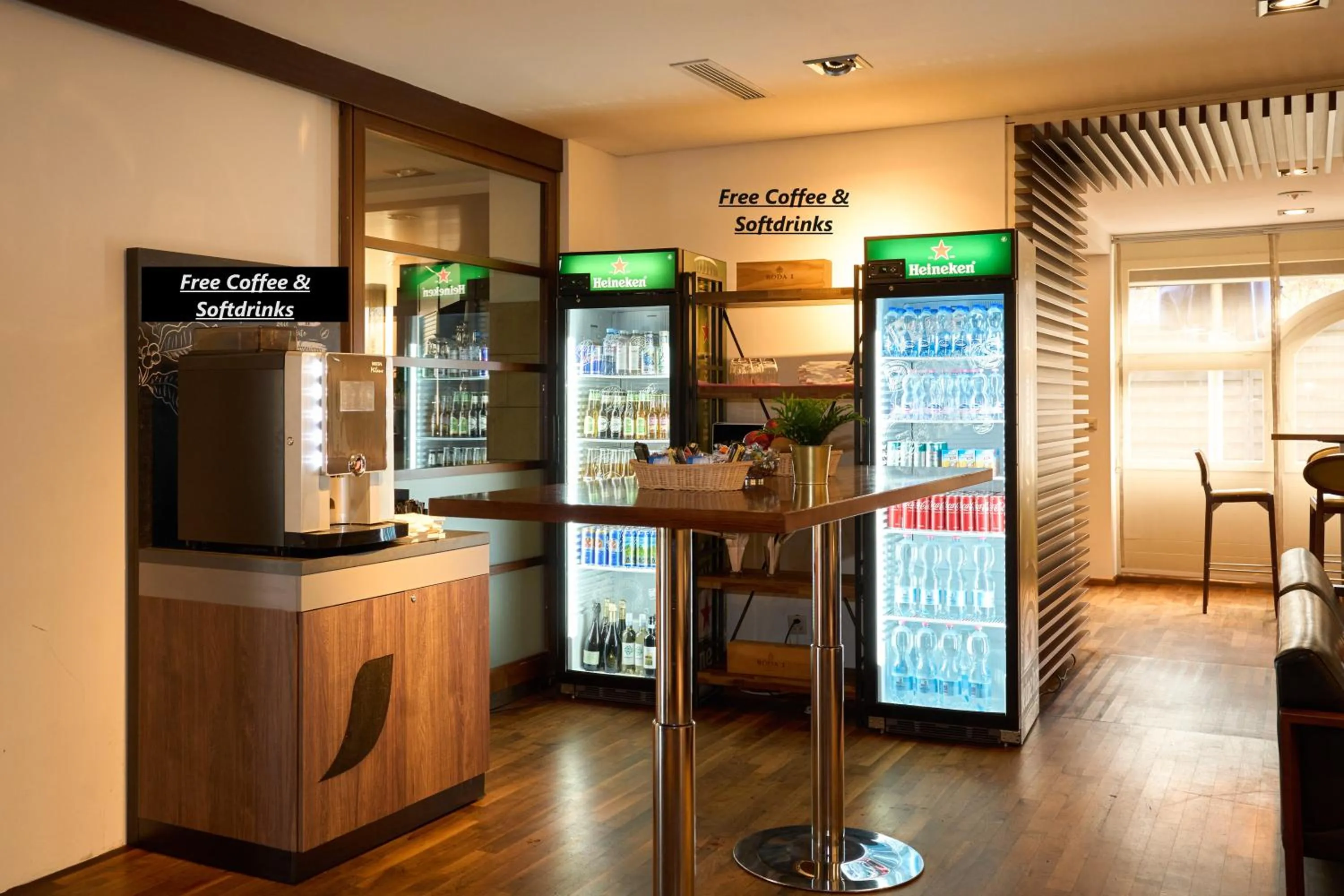 Lounge or bar in Hotel Conti Dietikon