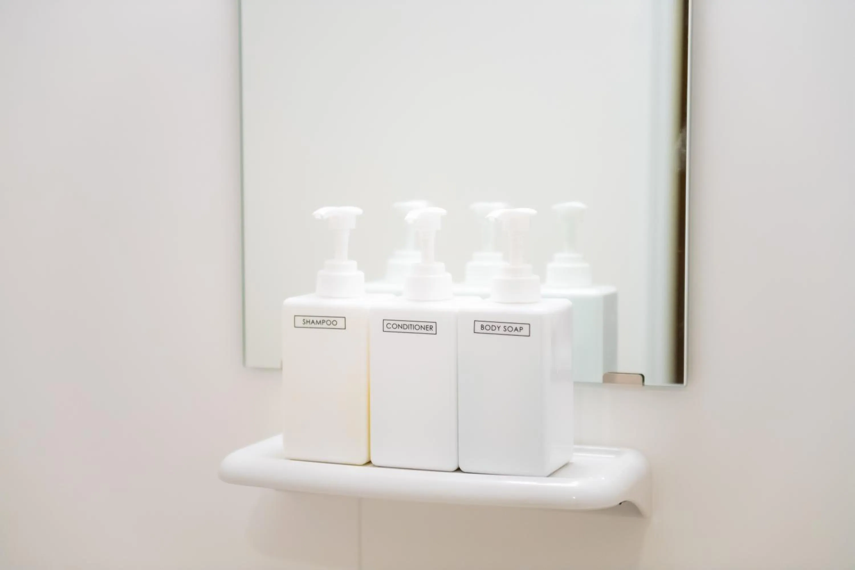 Base Hanegi Apartment by Tranova