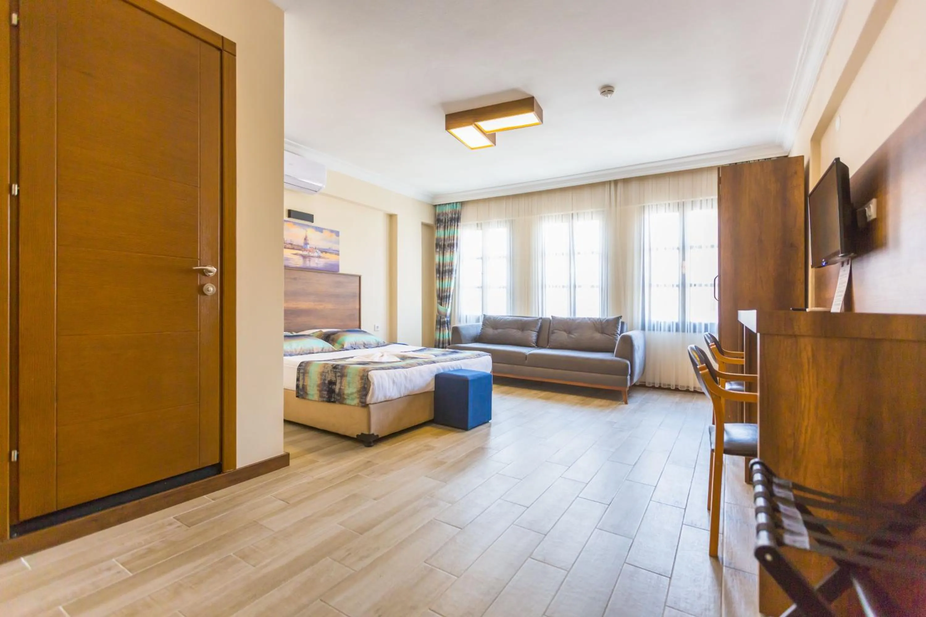 Living room, Bed in OLD TOWN BOUTIQUE HOTEL