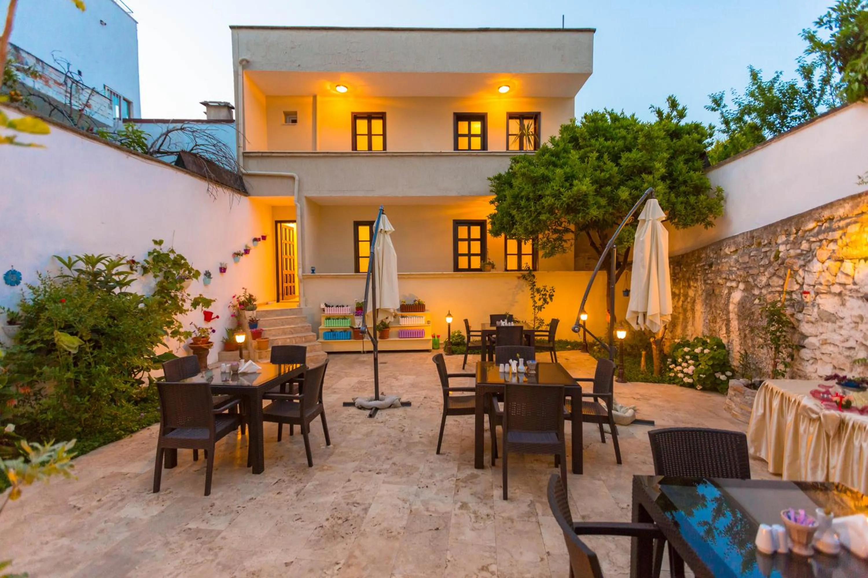 Restaurant/places to eat in OLD TOWN BOUTIQUE HOTEL