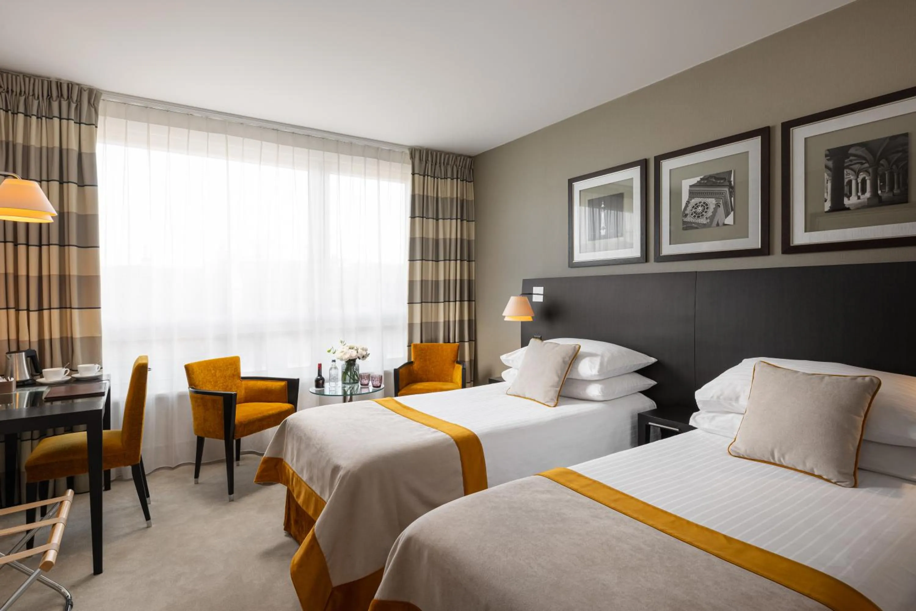 Bed in Auteuil Manotel