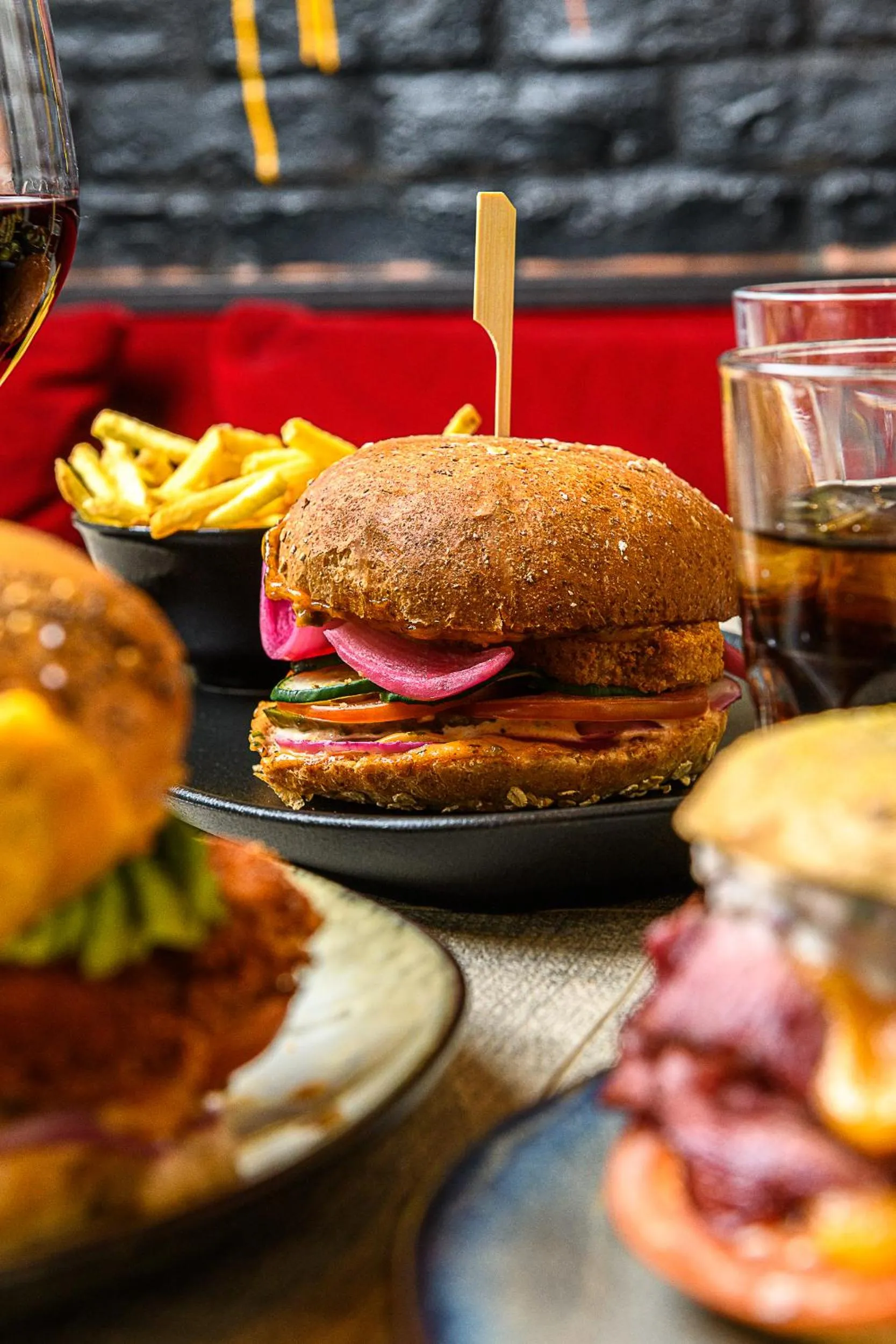 Restaurant/places to eat in N’vY Manotel