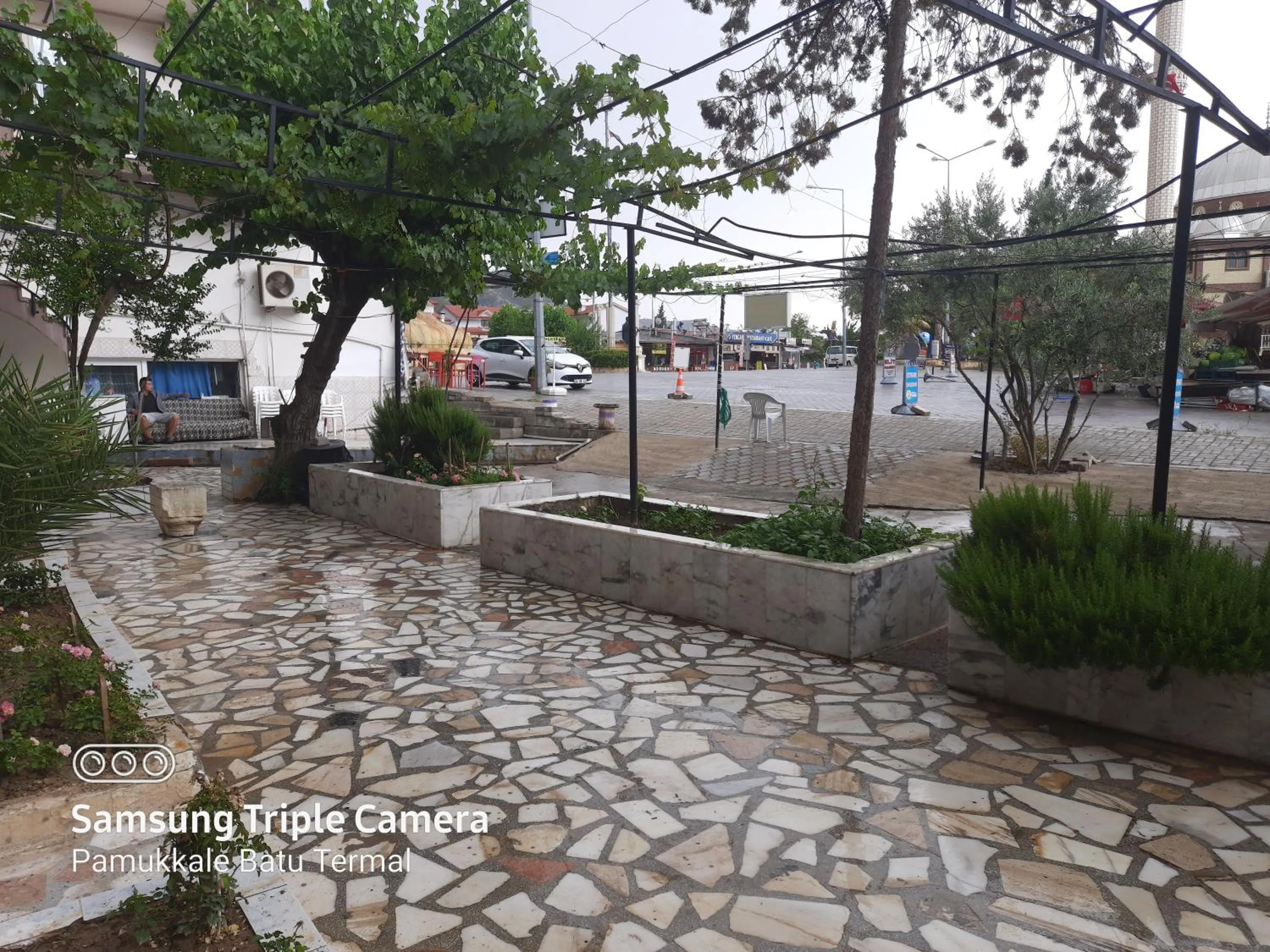 Garden in Pamukkale Batu Termal