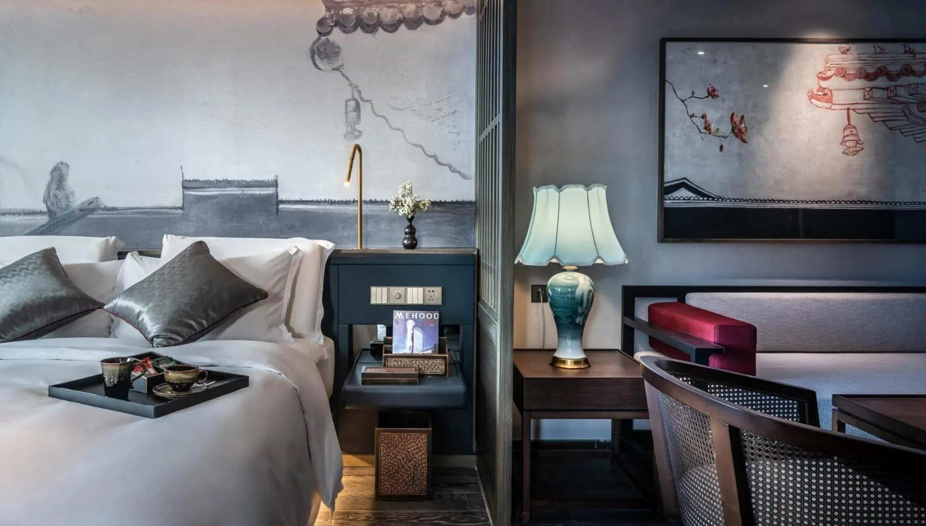 Bed in Elegant Hotel Guangzhou Zhujiang New Town Canton Tower- Free Shuttle Bus to Canton Fair Complex during Canton Fair period