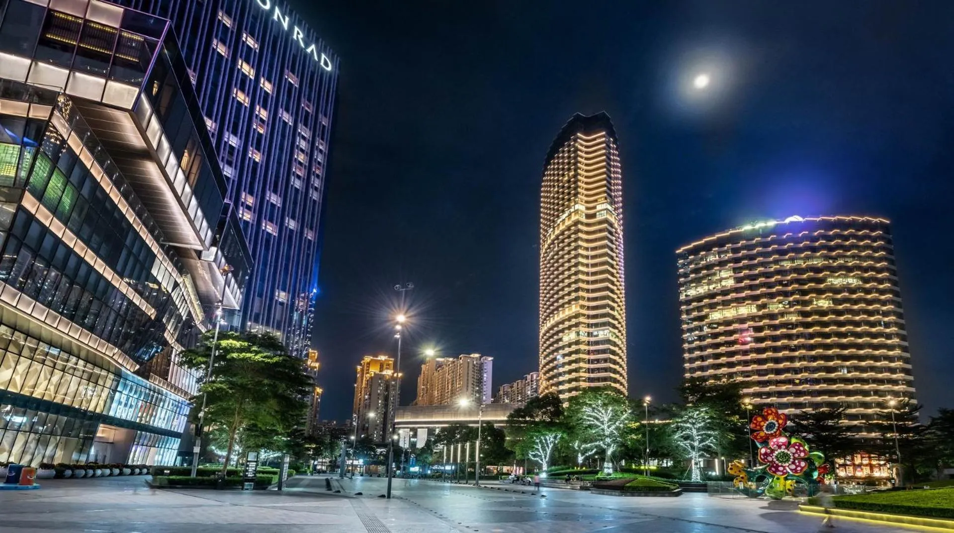 Property building in Elegant Hotel Guangzhou Zhujiang New Town Canton Tower- Free Shuttle Bus to Canton Fair Complex during Canton Fair period