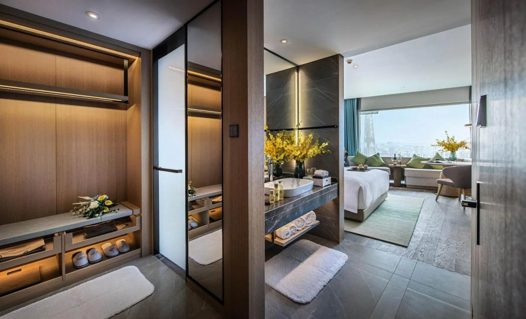 Photo of the whole room in Elegant Hotel Guangzhou Zhujiang New Town Canton Tower- Free Shuttle Bus to Canton Fair Complex during Canton Fair period