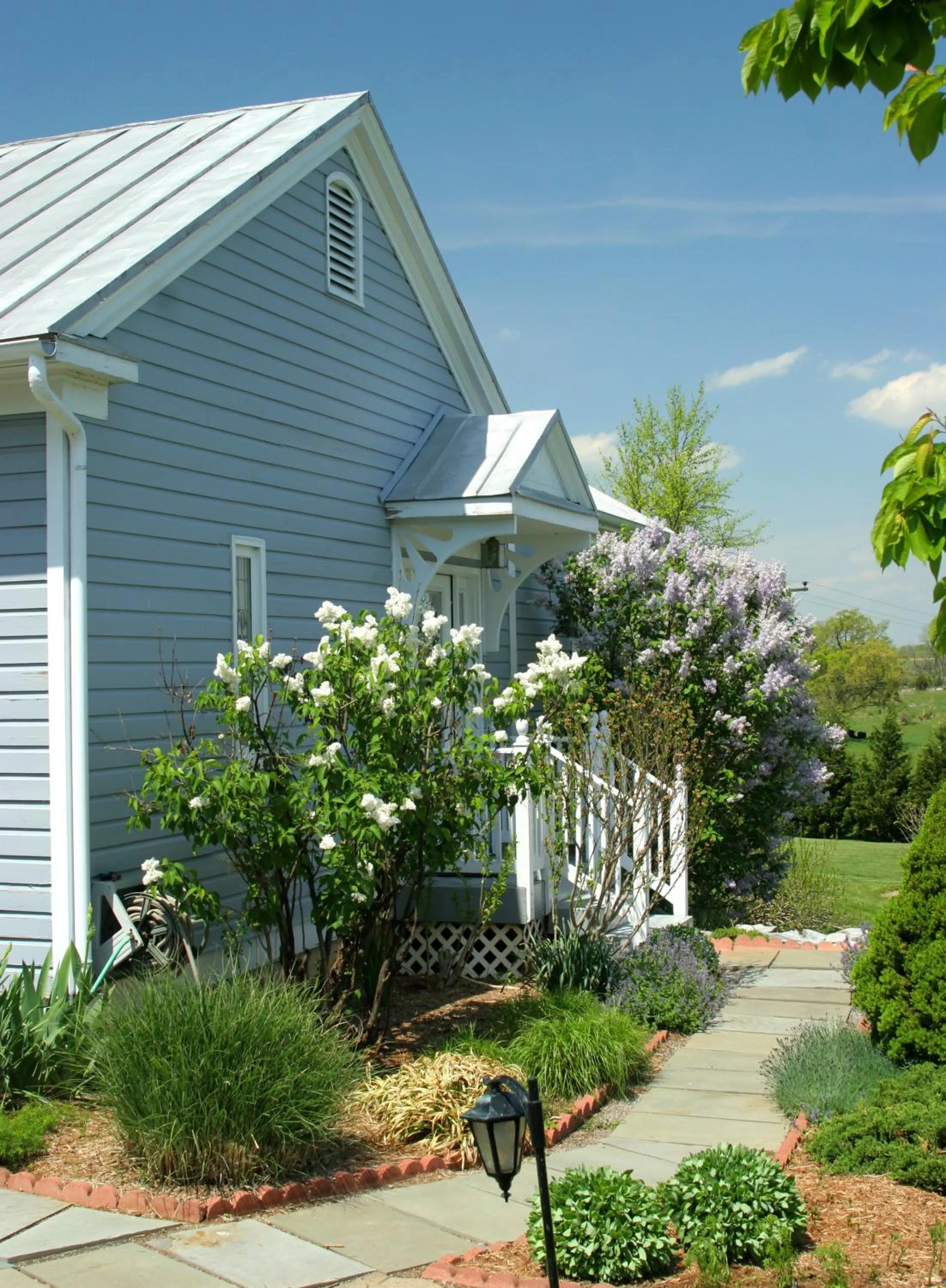 L'Auberge Provencale Inn & Restaurant