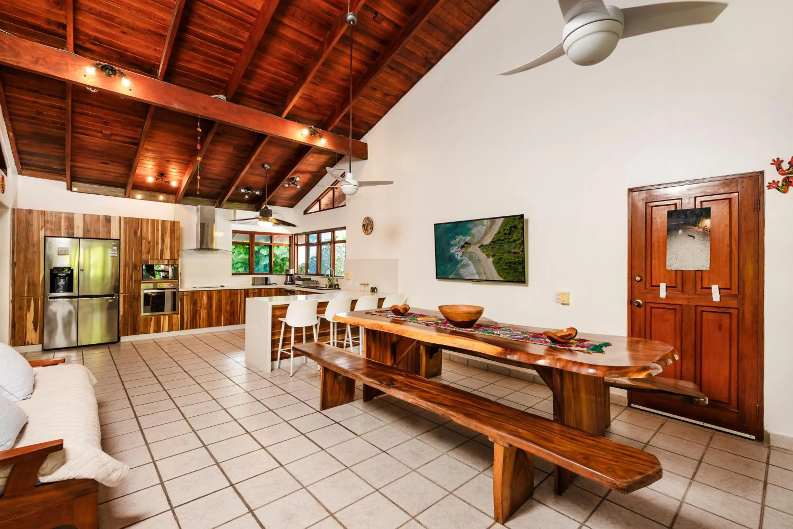 TV and multimedia in Casa Sueca Hotel - At the Beach