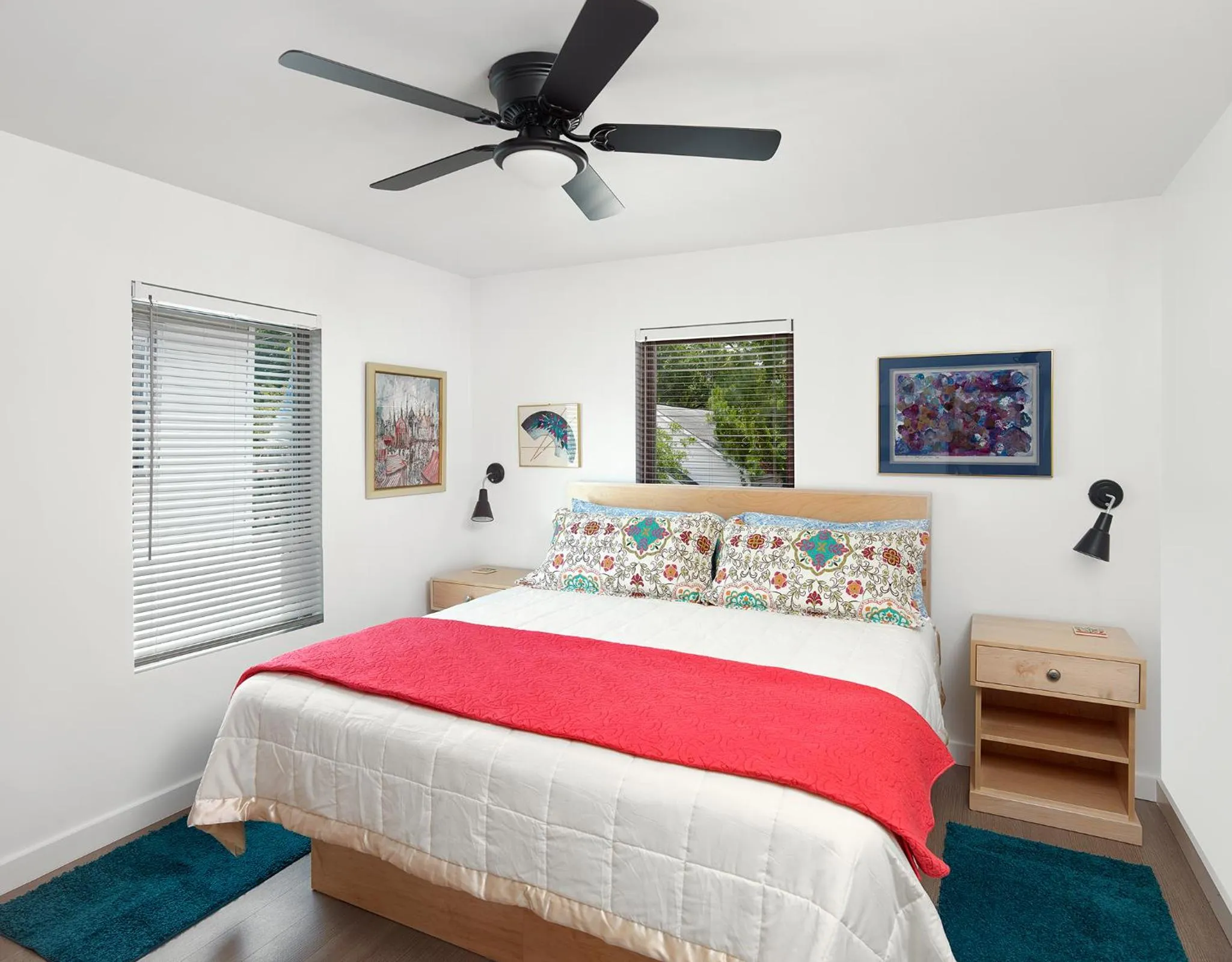 Bed in Folly Vacation Great Location, Super Cute & Spacious Apt B