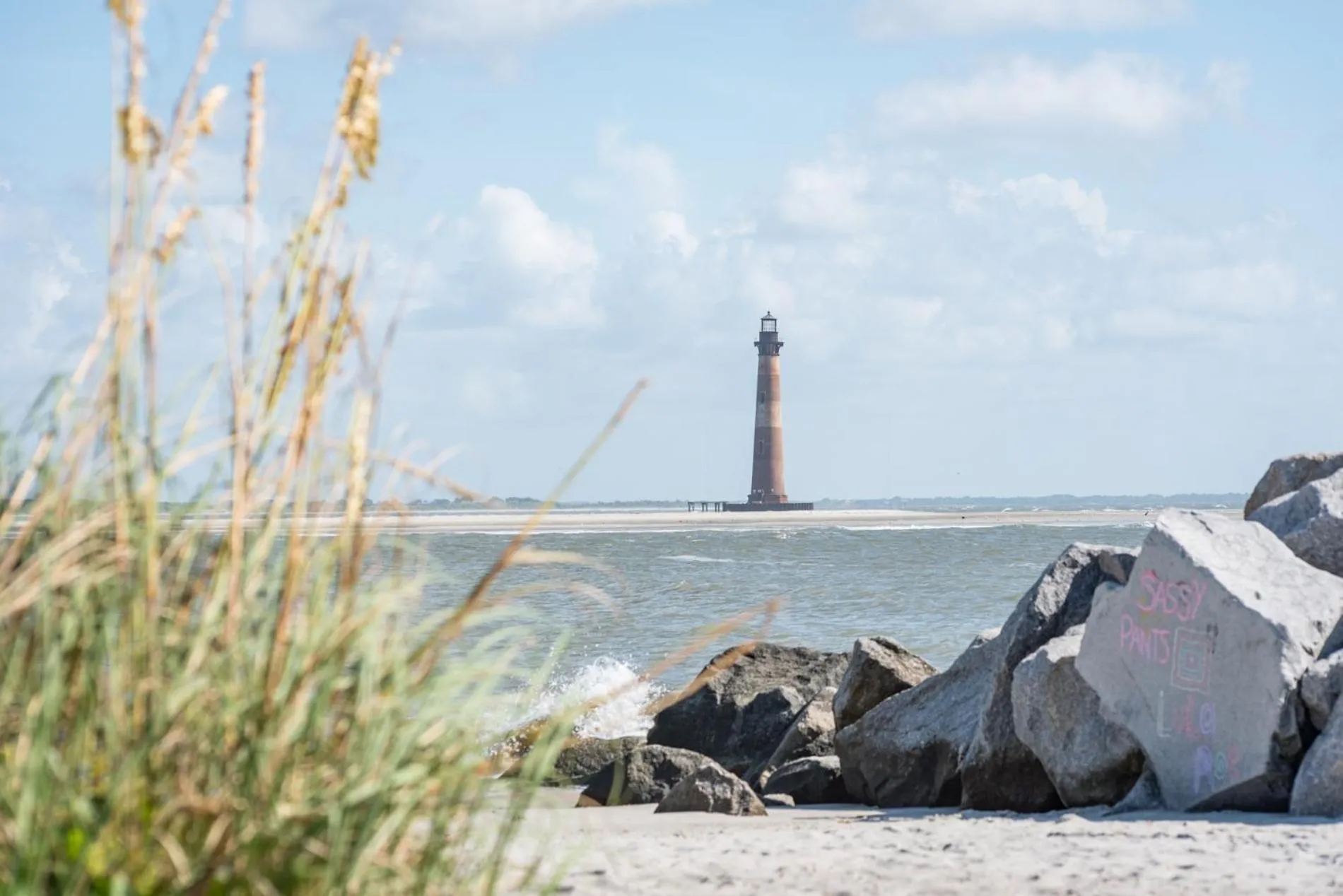 Folly Vacation Great Location, Super Cute & Spacious Apt B