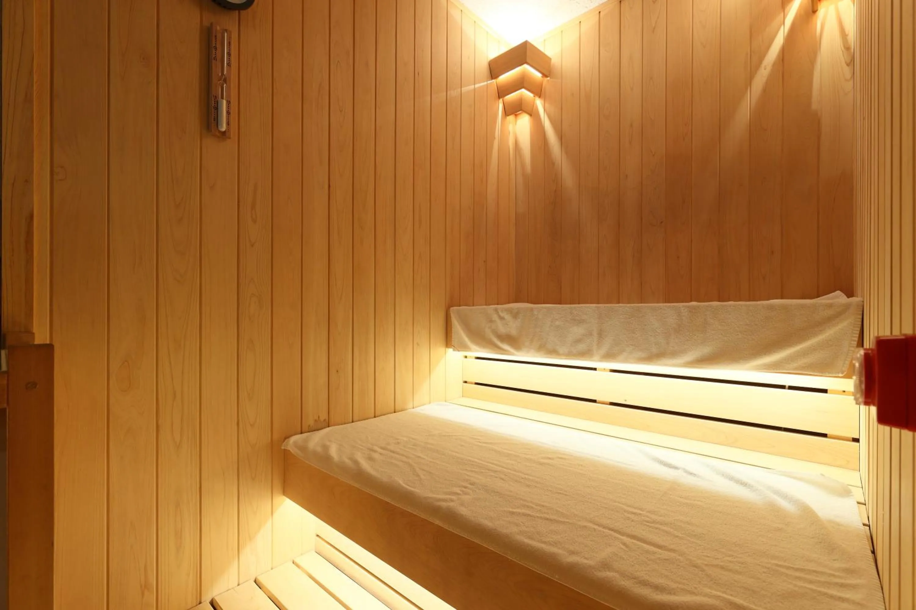 Sauna, Bed in Yorokobinoyado Takamatsu