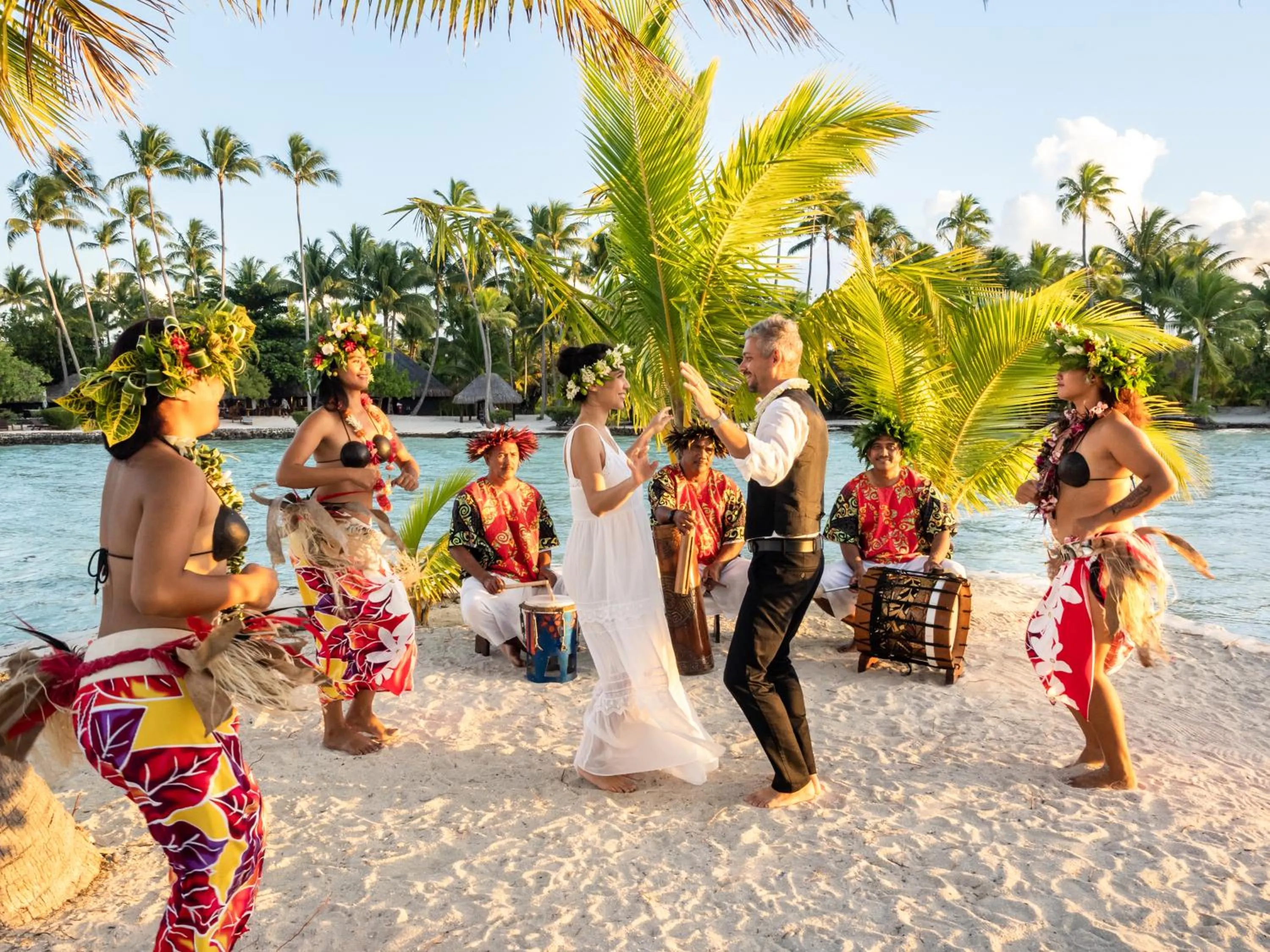 wedding in Le Taha'a by Pearl Resorts