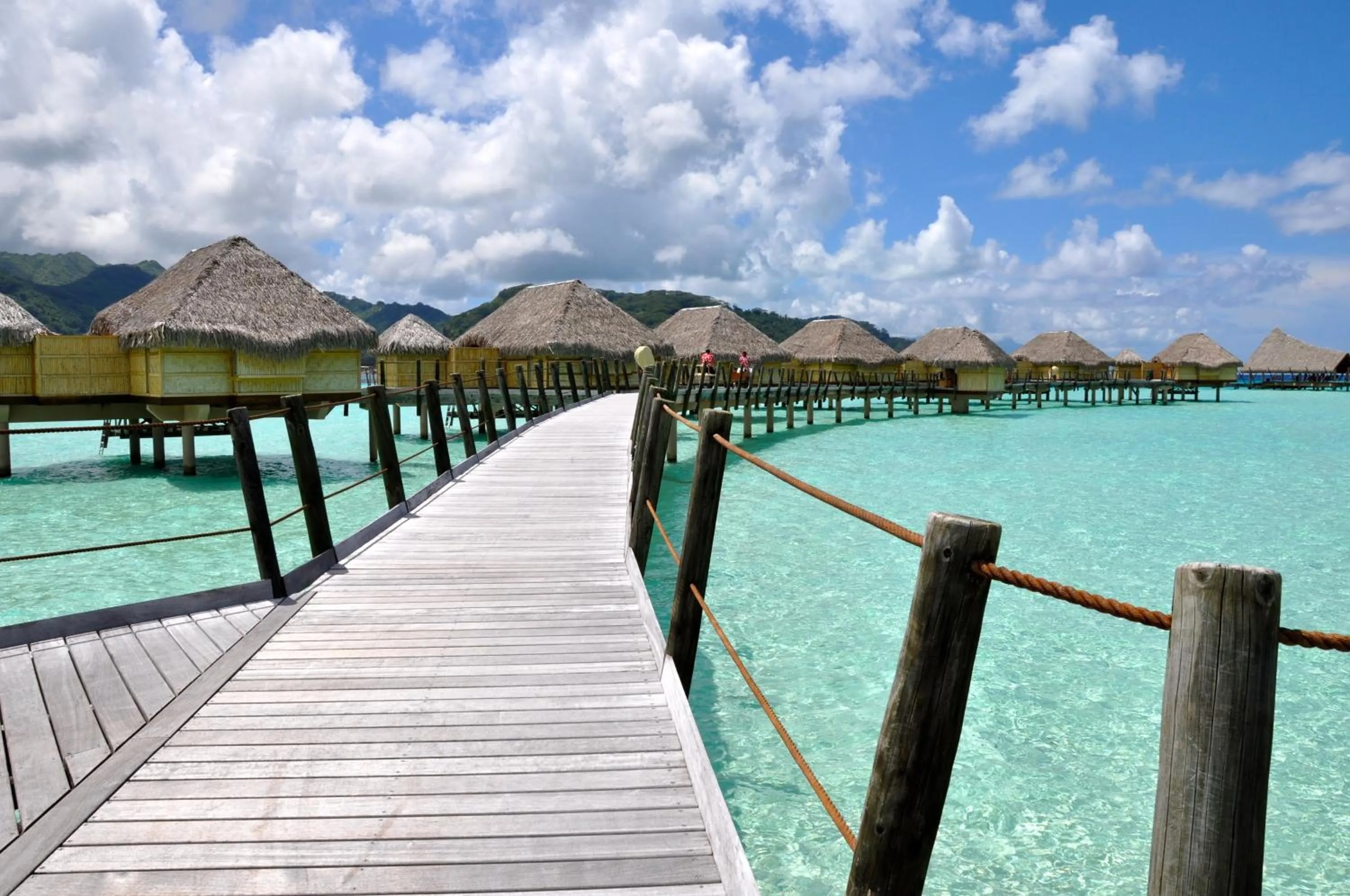 Facade/entrance in Le Taha'a by Pearl Resorts