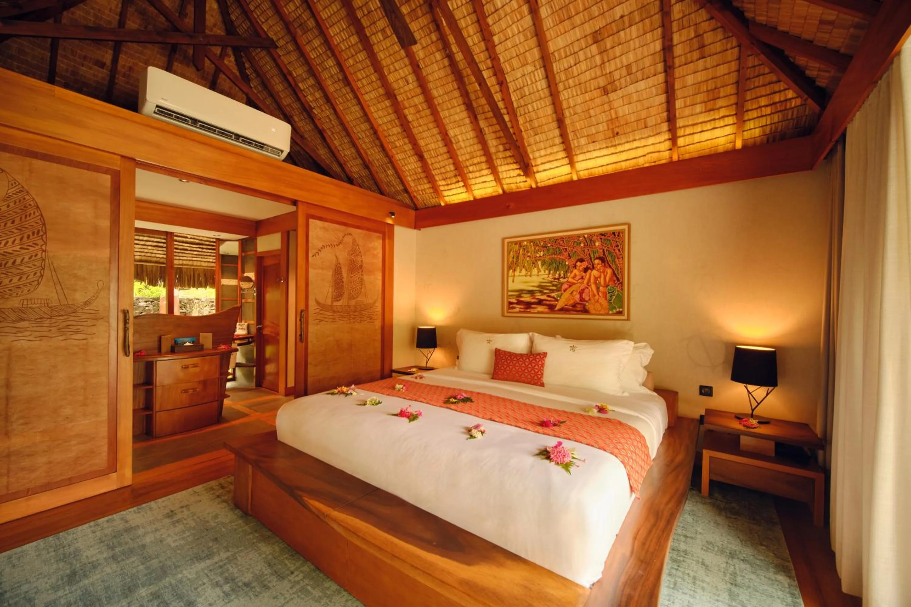 Bedroom, Bed in Le Taha'a by Pearl Resorts